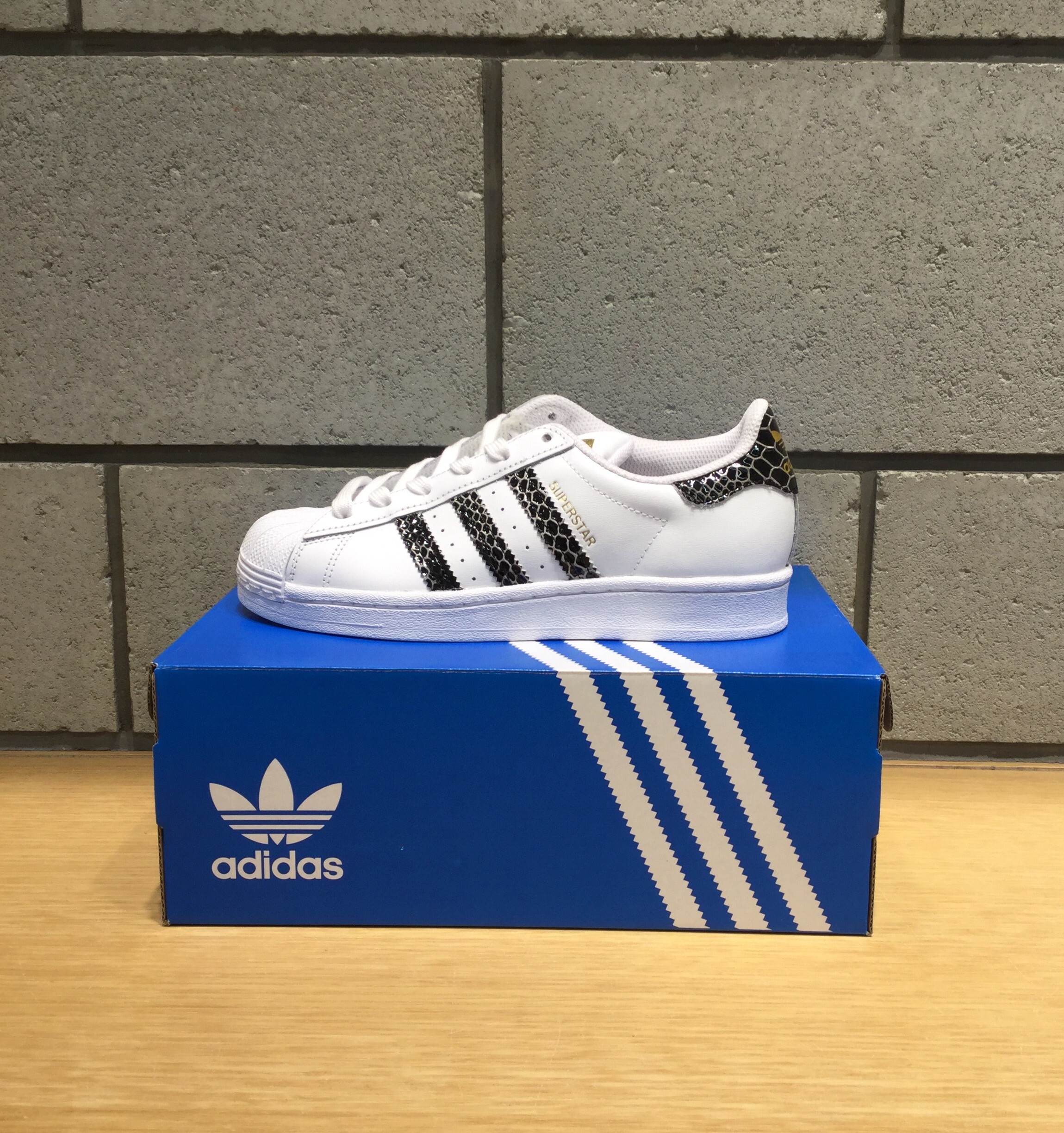 adidas☆新作