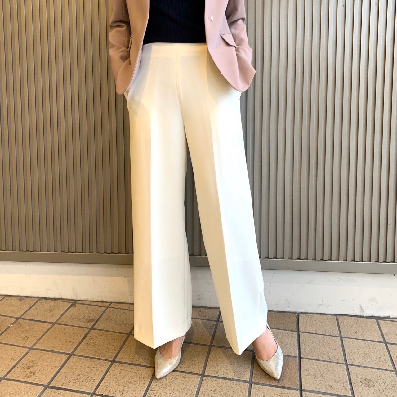 スカーフアレンジで普段のコーデに変化をつけてみては♡?