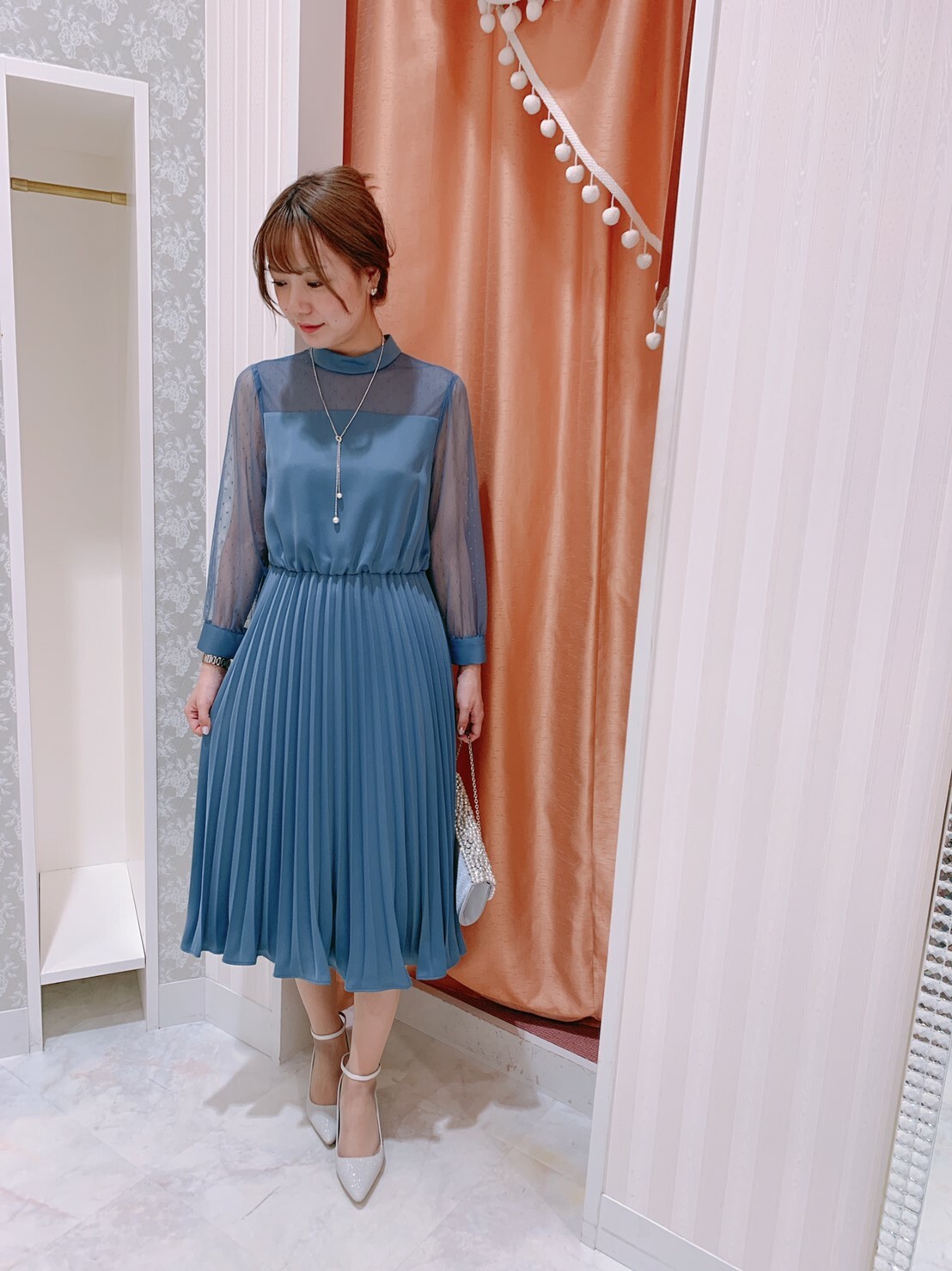 華やかプリーツ♪ドット袖ドレス
