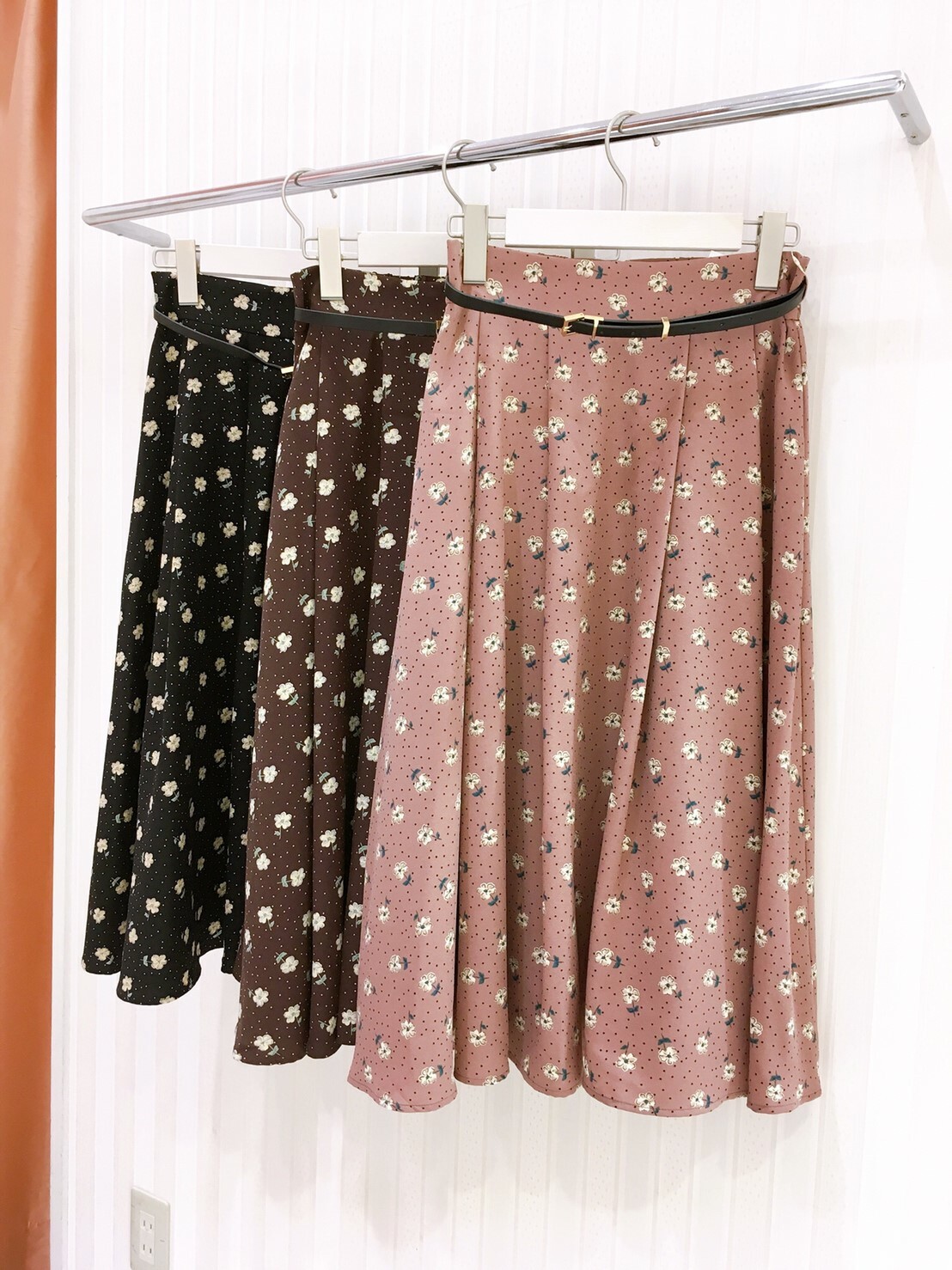 【sale】ベルト付き花柄ドットスカート