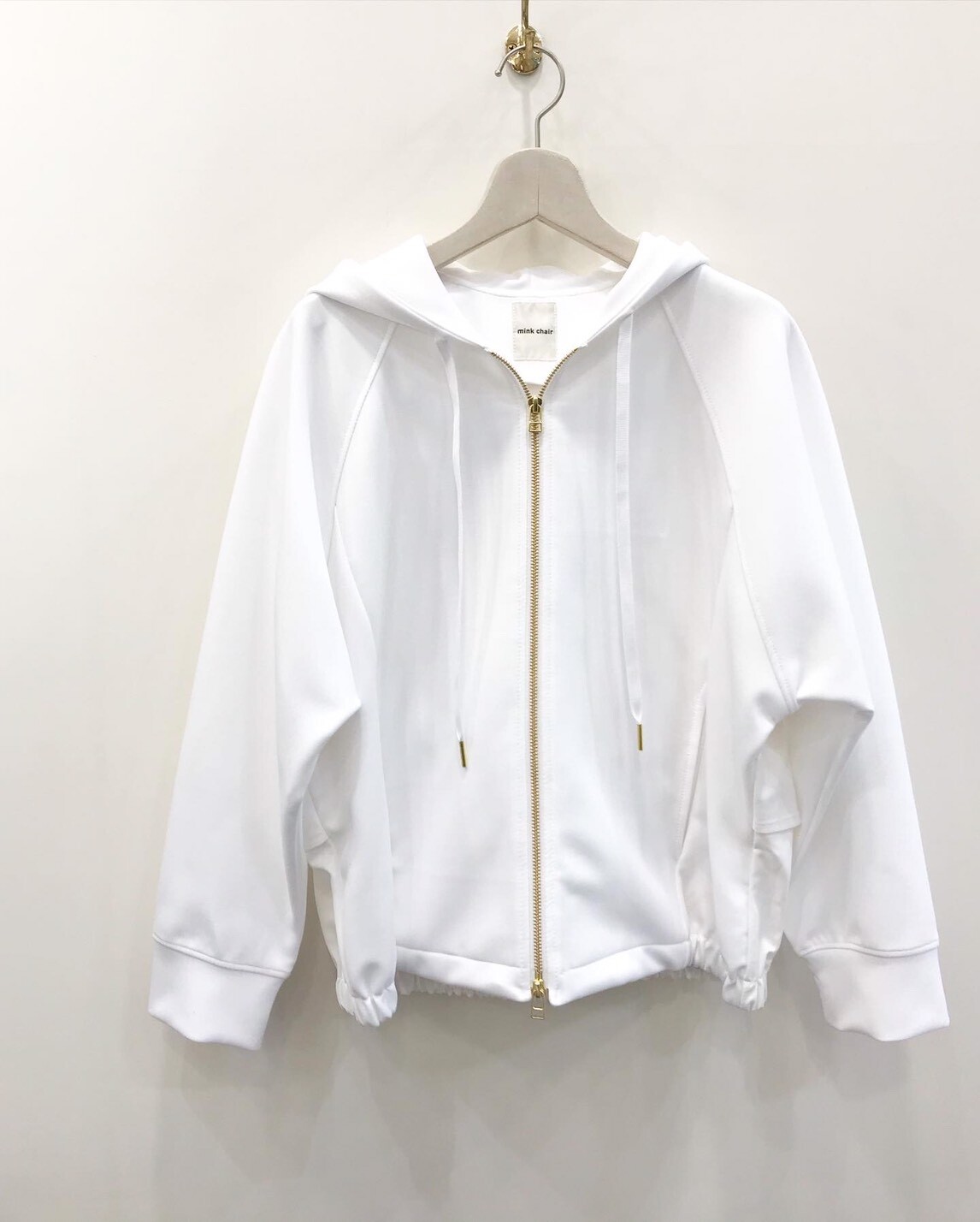 バックプリーツジャケット