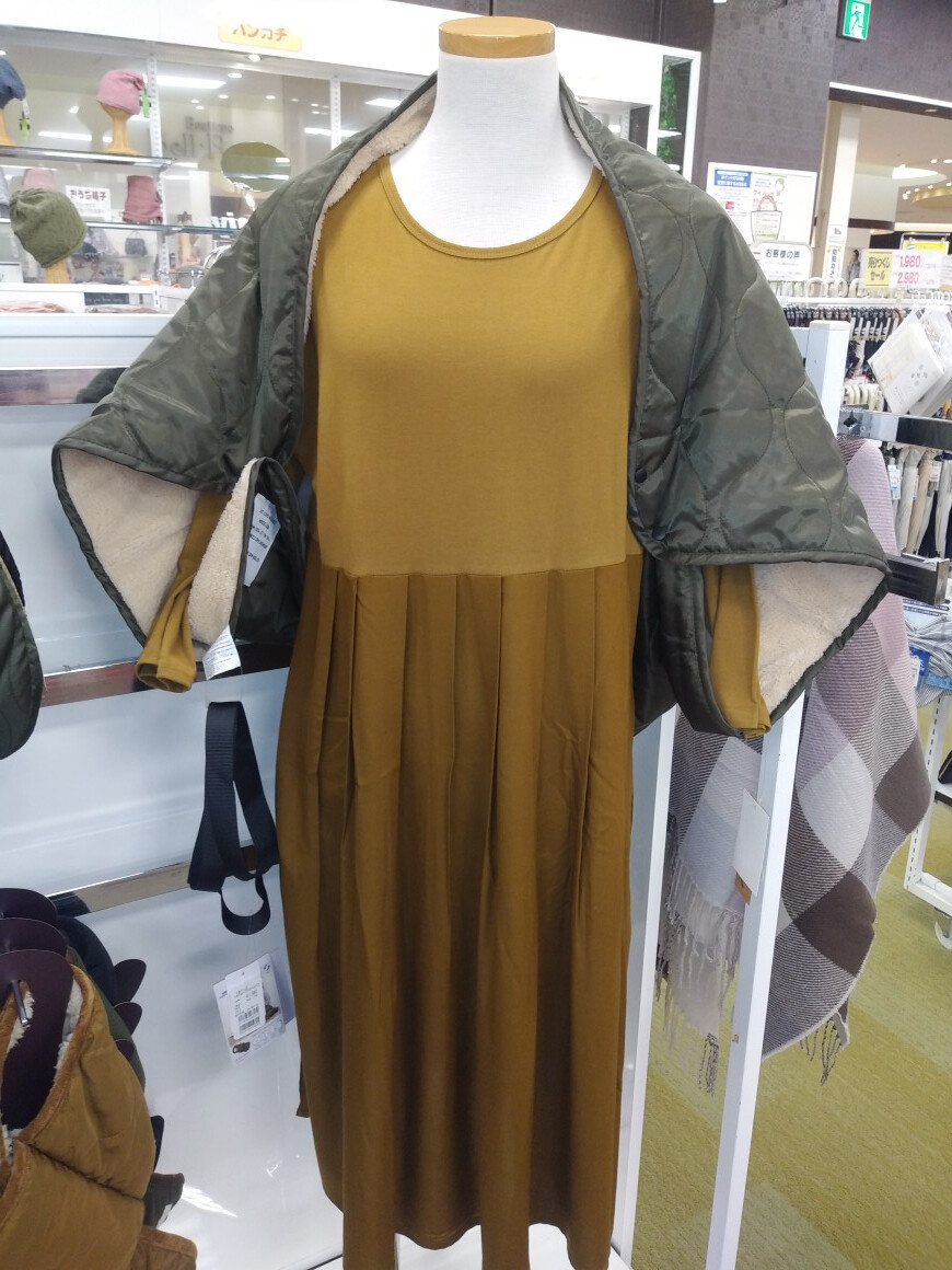 防寒グッズいろいろ入荷♪