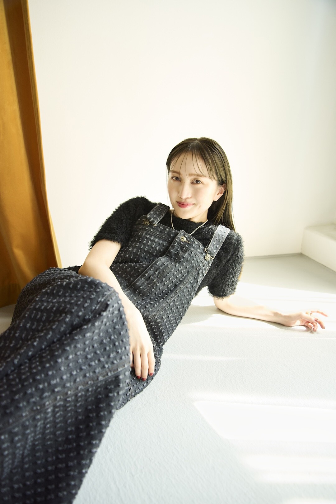 百田夏菜子が〈B:MING by BEAMS〉の新作をまとって登場 　季節の変わり目を彩る、“大人の秋先取りコーデ”を提案
