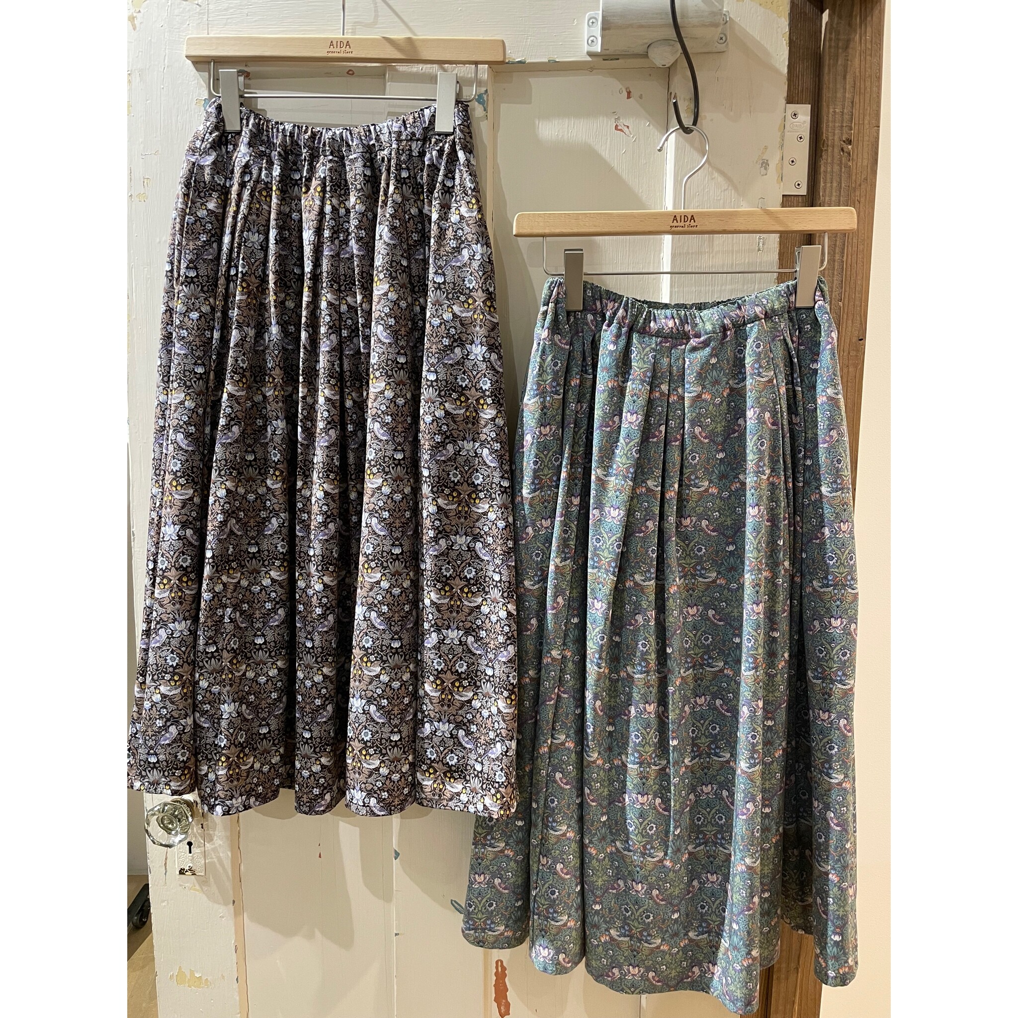 人気のリバティ柄シリーズ入荷です ◎