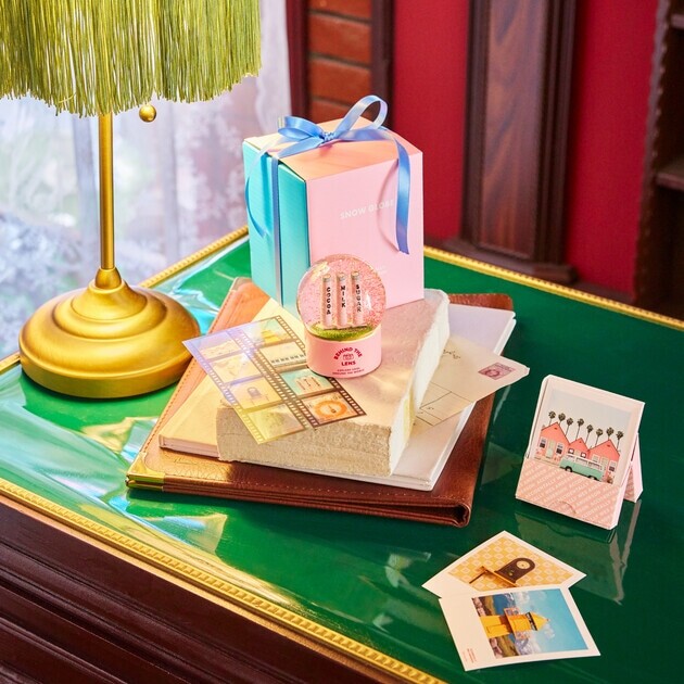 人気Instagramコミュニティ「Accidentally Wes Anderson」と初コラボレーション!