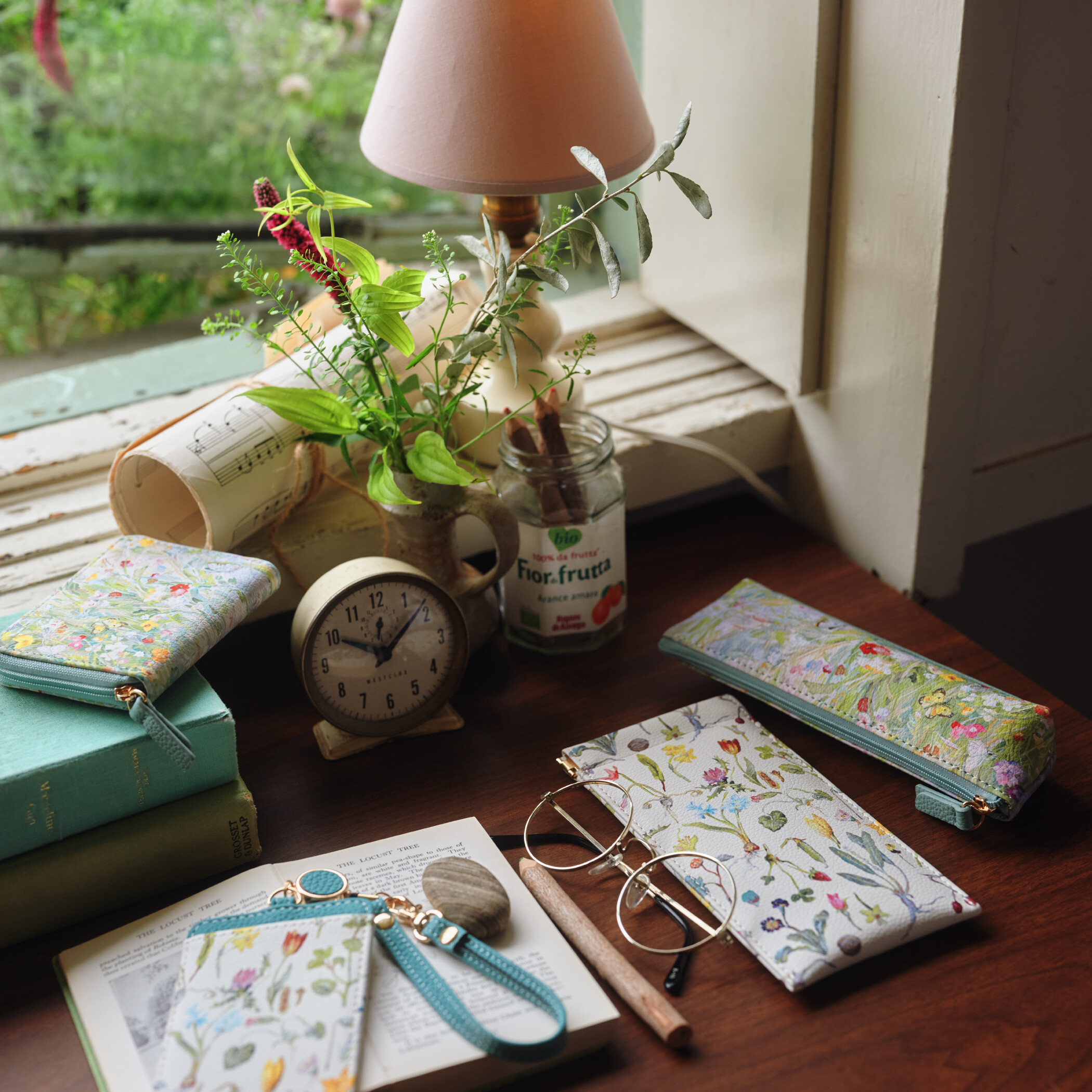 2026/1/21販売開始予定!Hello,Spring~庄島歩音さんとのコラボレーションアイテムが登場!