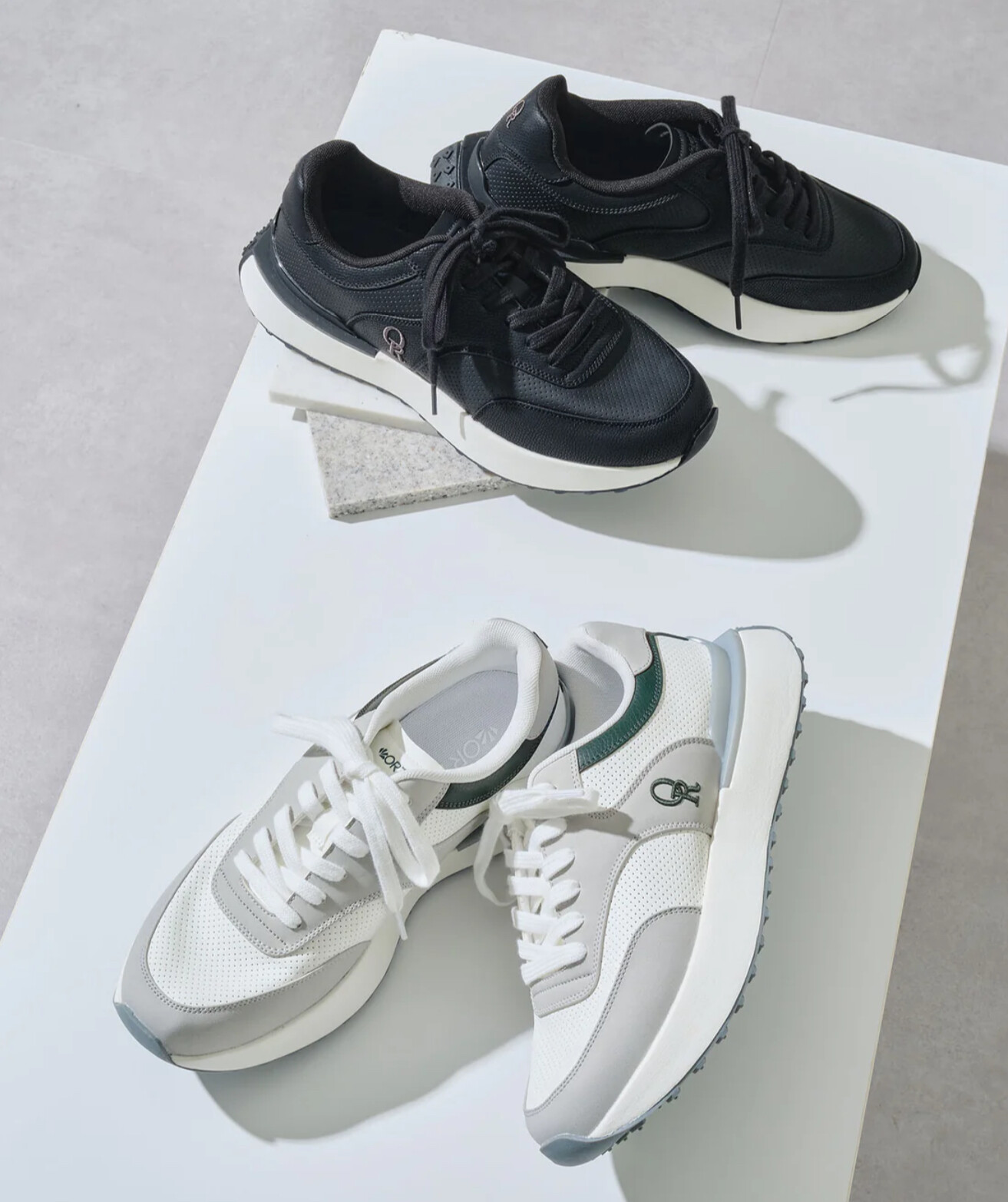 メンズスニーカー登場‼️