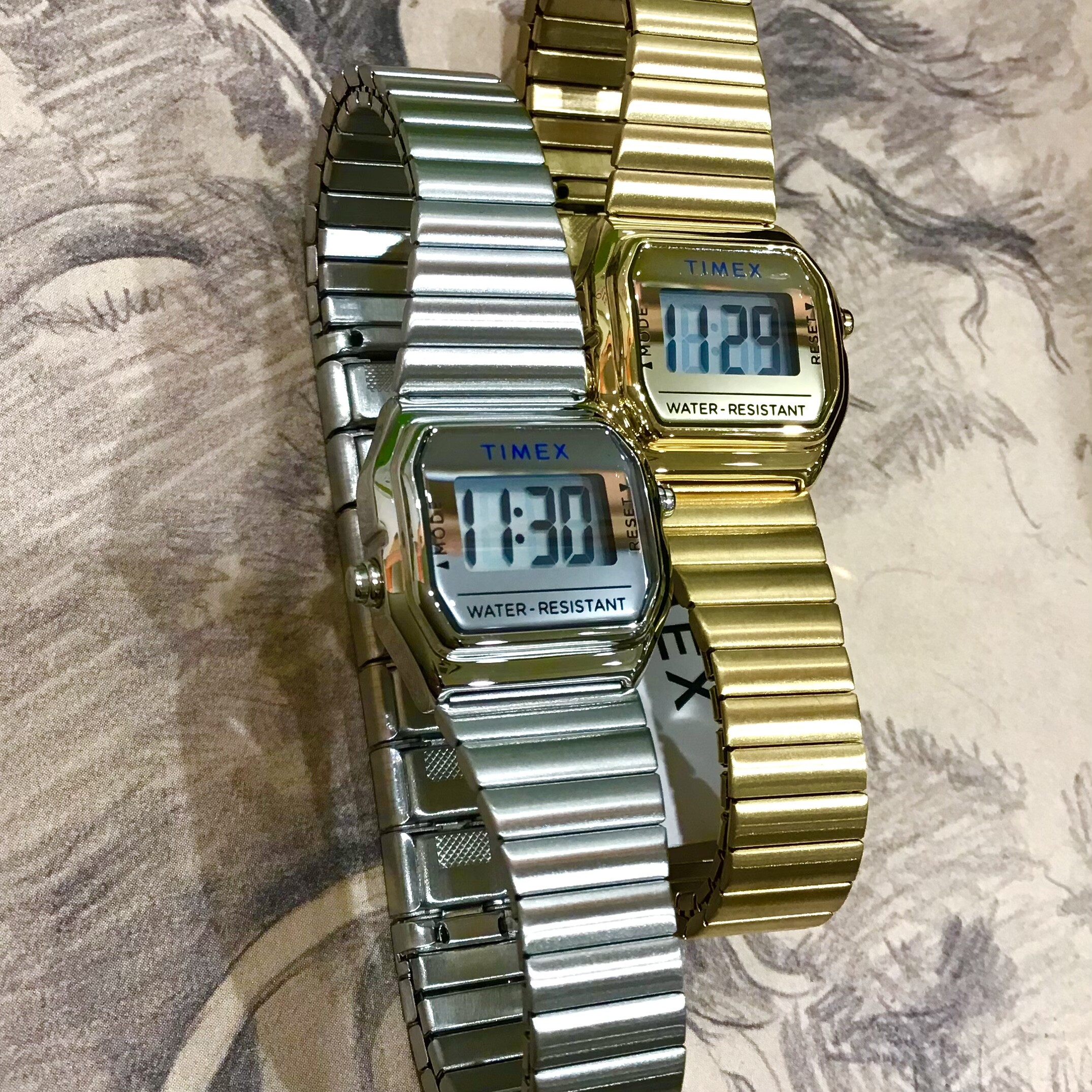 【TIMEX】デジタルなライフスタイルを...!