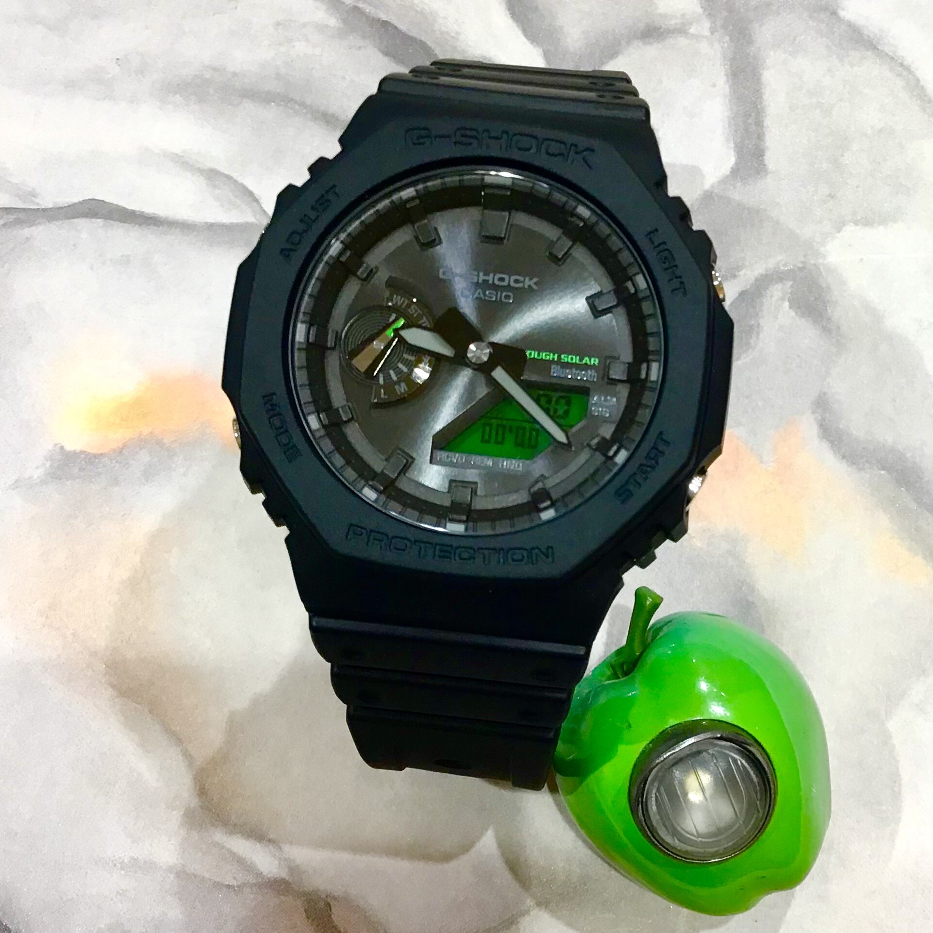 【G-SHOCK】BLACK AND ELECTRO GREEN★