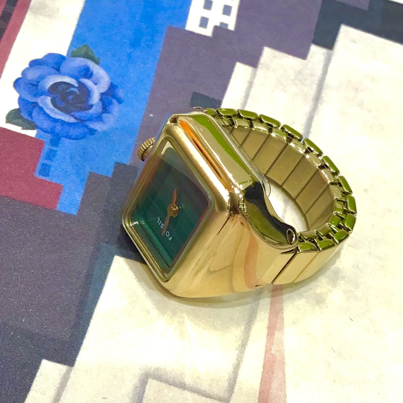 【FOSSIL】時計がなければ指輪を着ければいいじゃない...!★