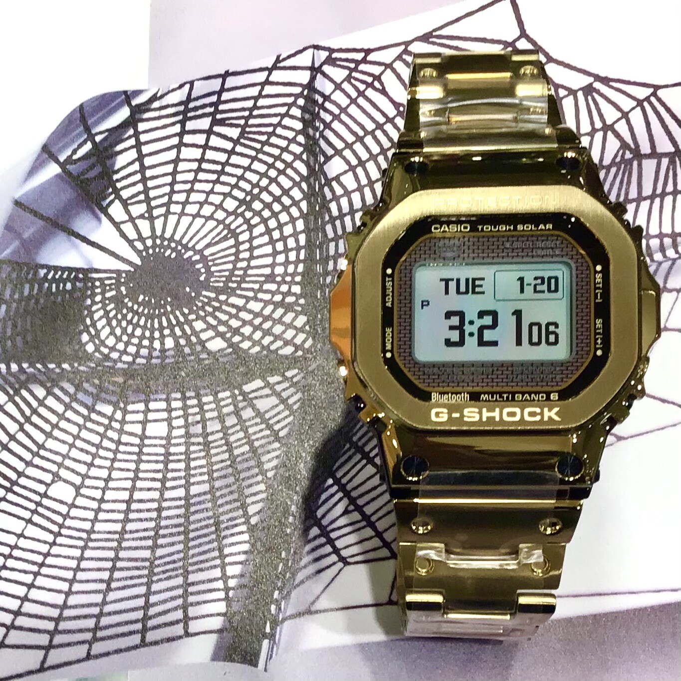 【G-SHOCK】AIと共創したジェネレーティブモデル登場★