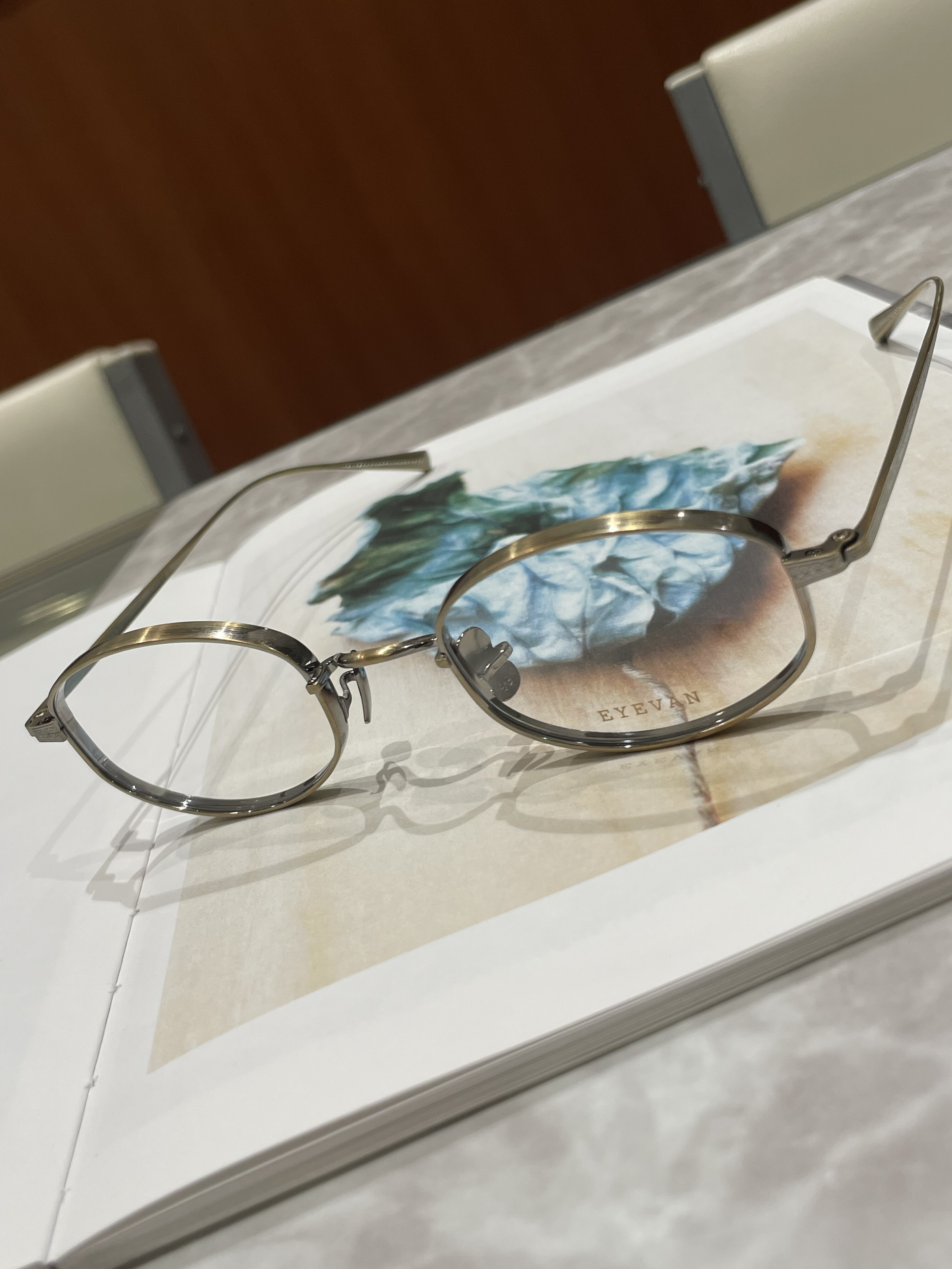 【EYEVAN】個性派メガネフレーム！