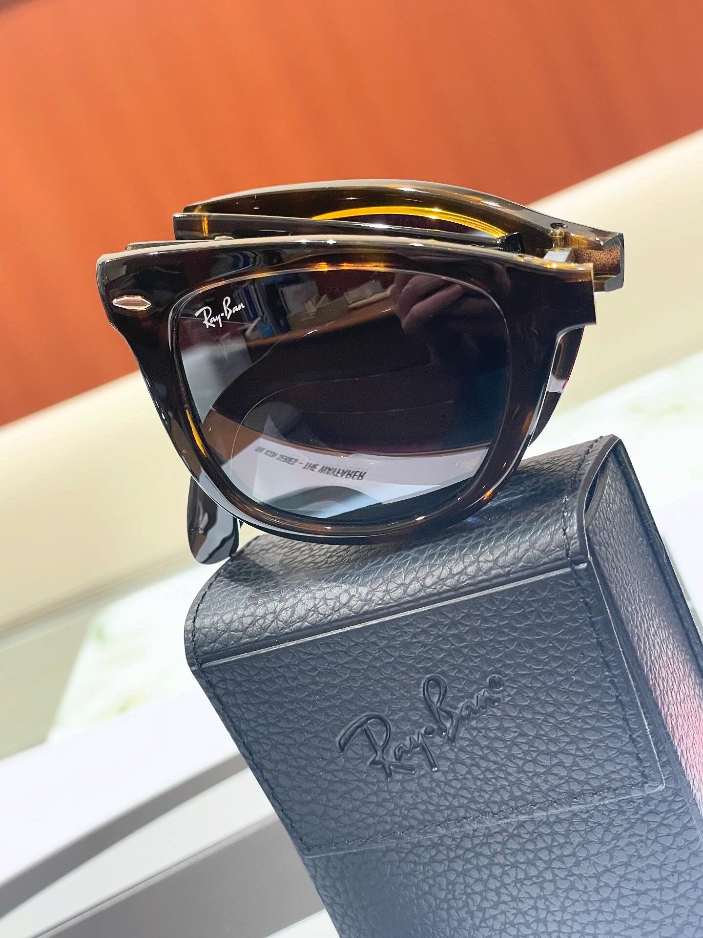 【Ray-Ban】折り畳み式のWAYFARER!