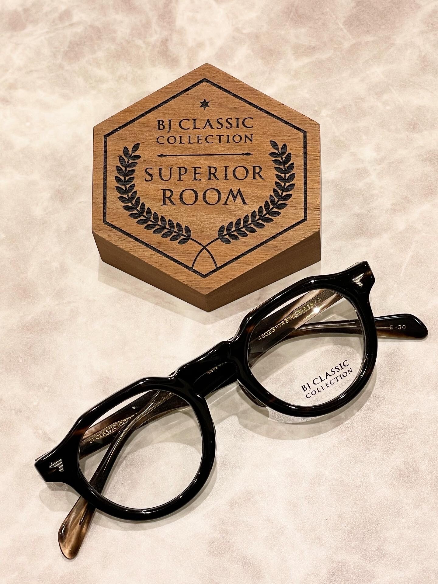 【BJ CLASSIC COLLECTION】顔なじみの良いセルフレーム!