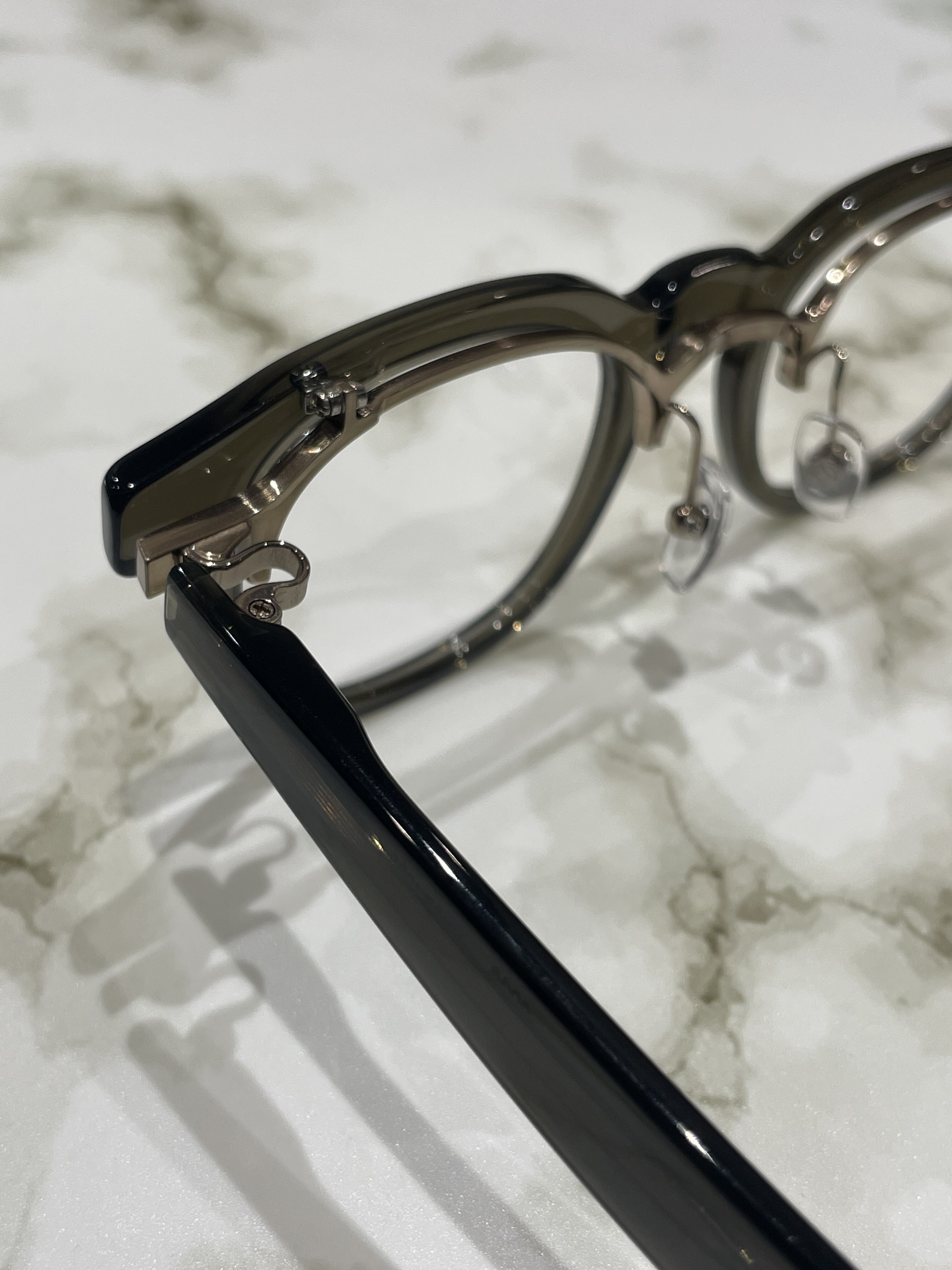 【999.9】問い合わせ多数の跳ね上げ式フレーム!