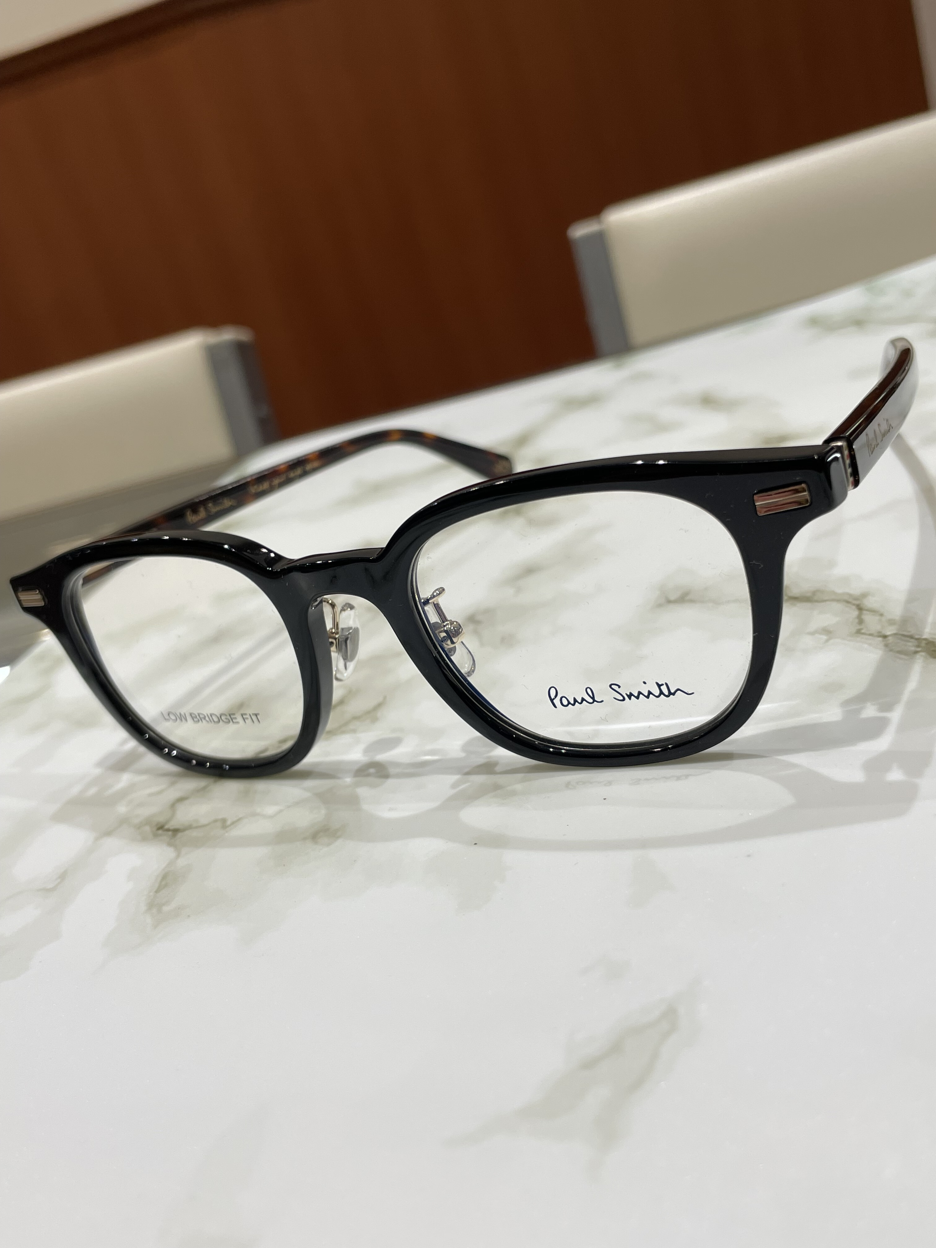 【Paul Smith】カジュアルに合わせやすいセルフレーム!