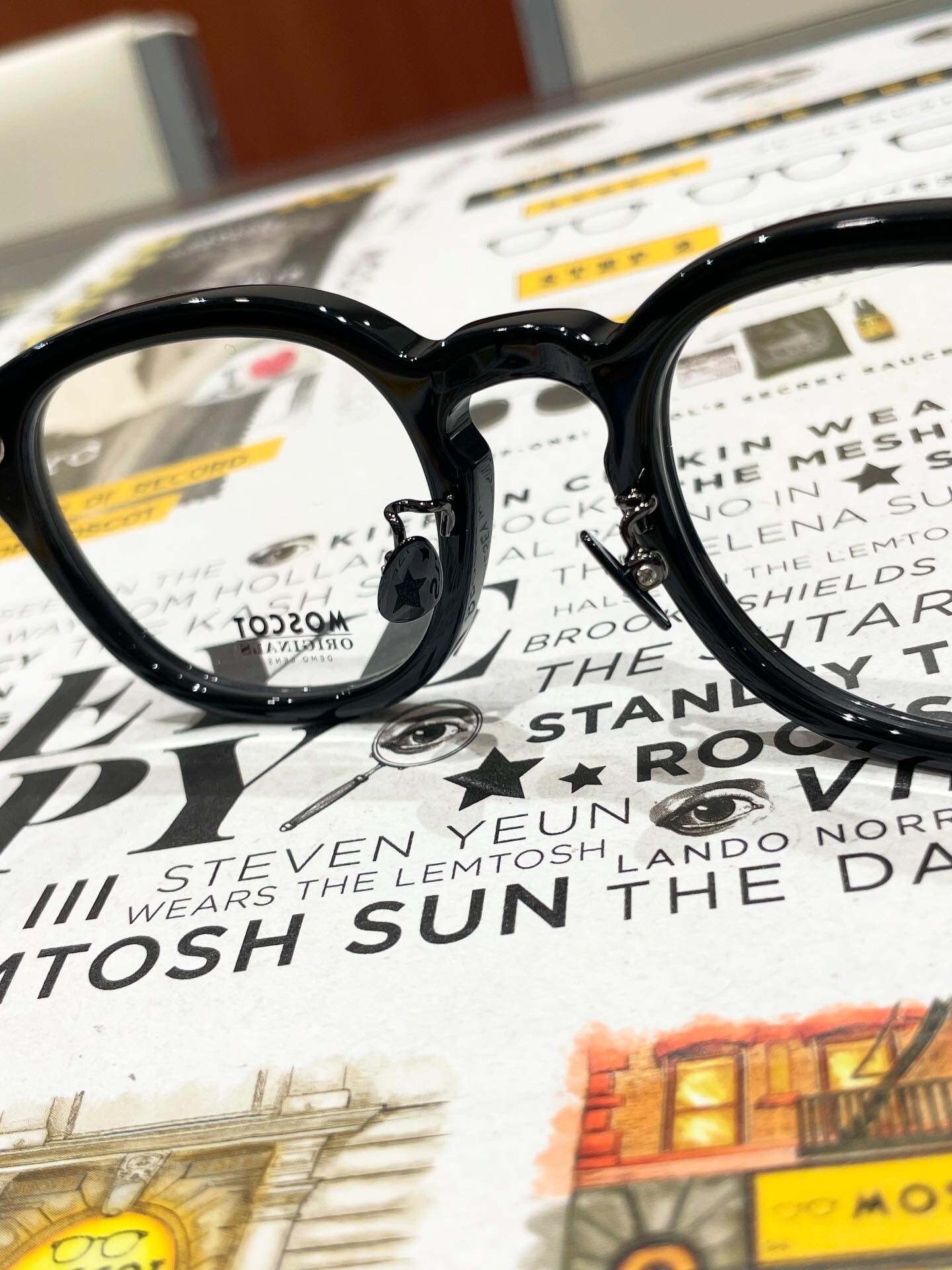 【MOSCOT】人気フレームの限定モデル入荷!