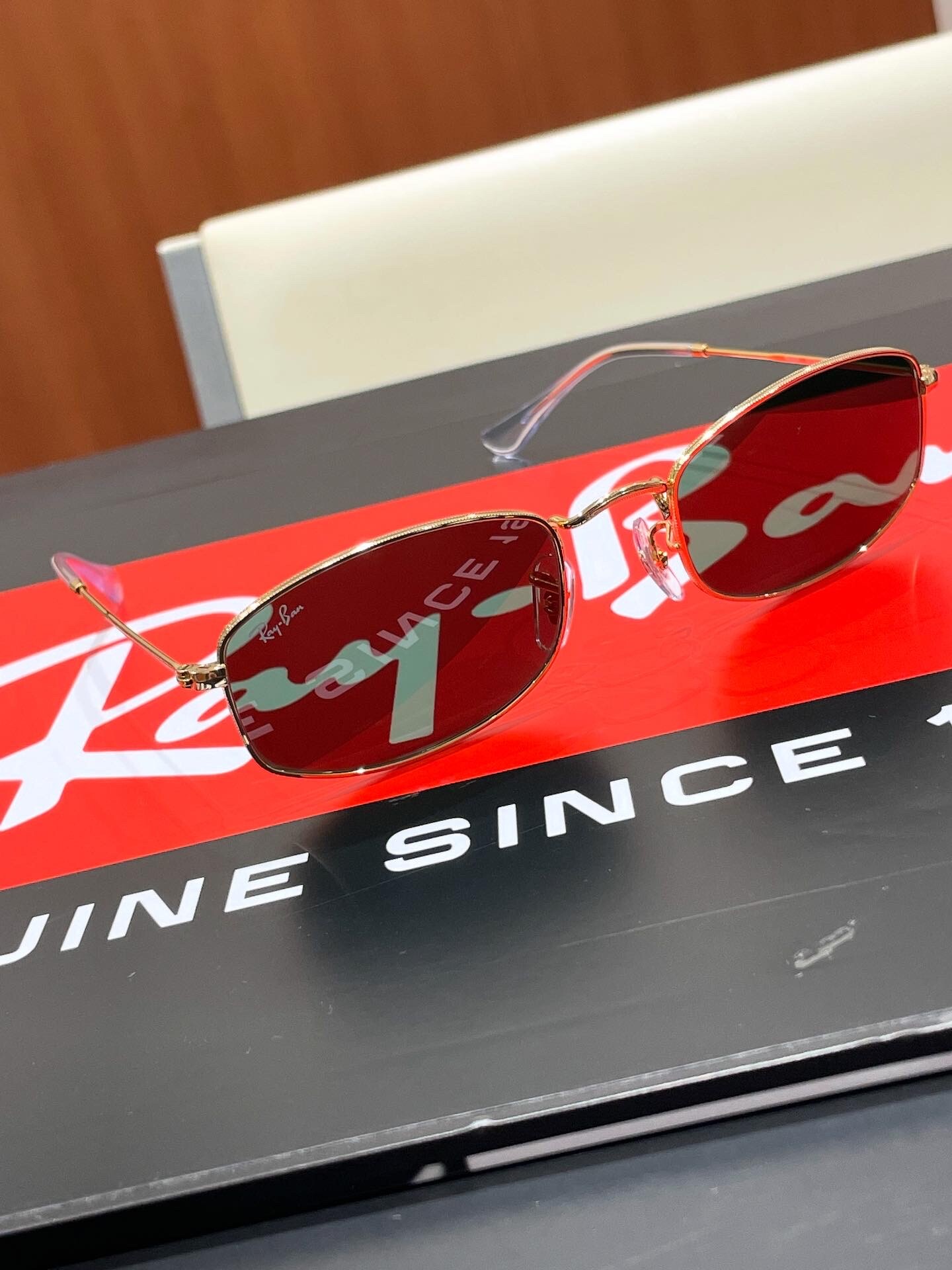 【Ray-Ban】バレルシェイプのメタルフレームサングラス!