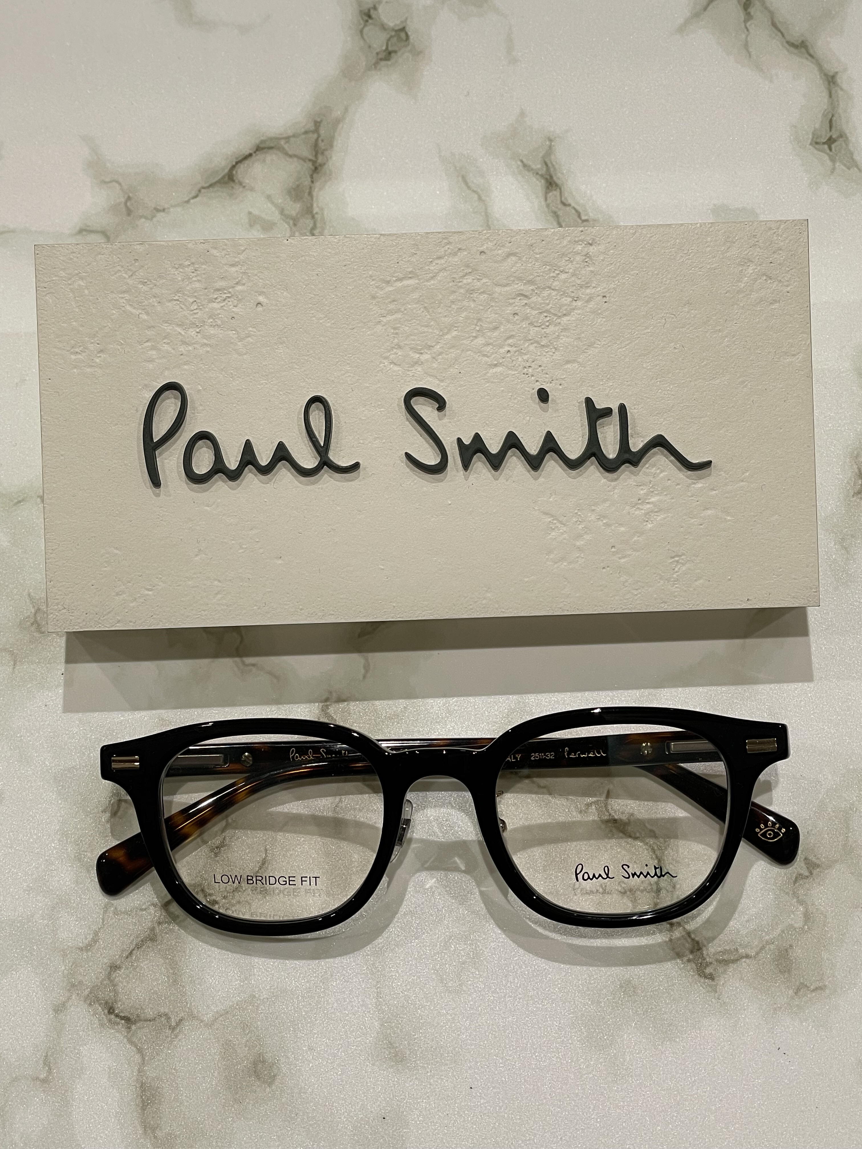 【Paul Smith】カジュアルに合わせやすいセルフレーム!