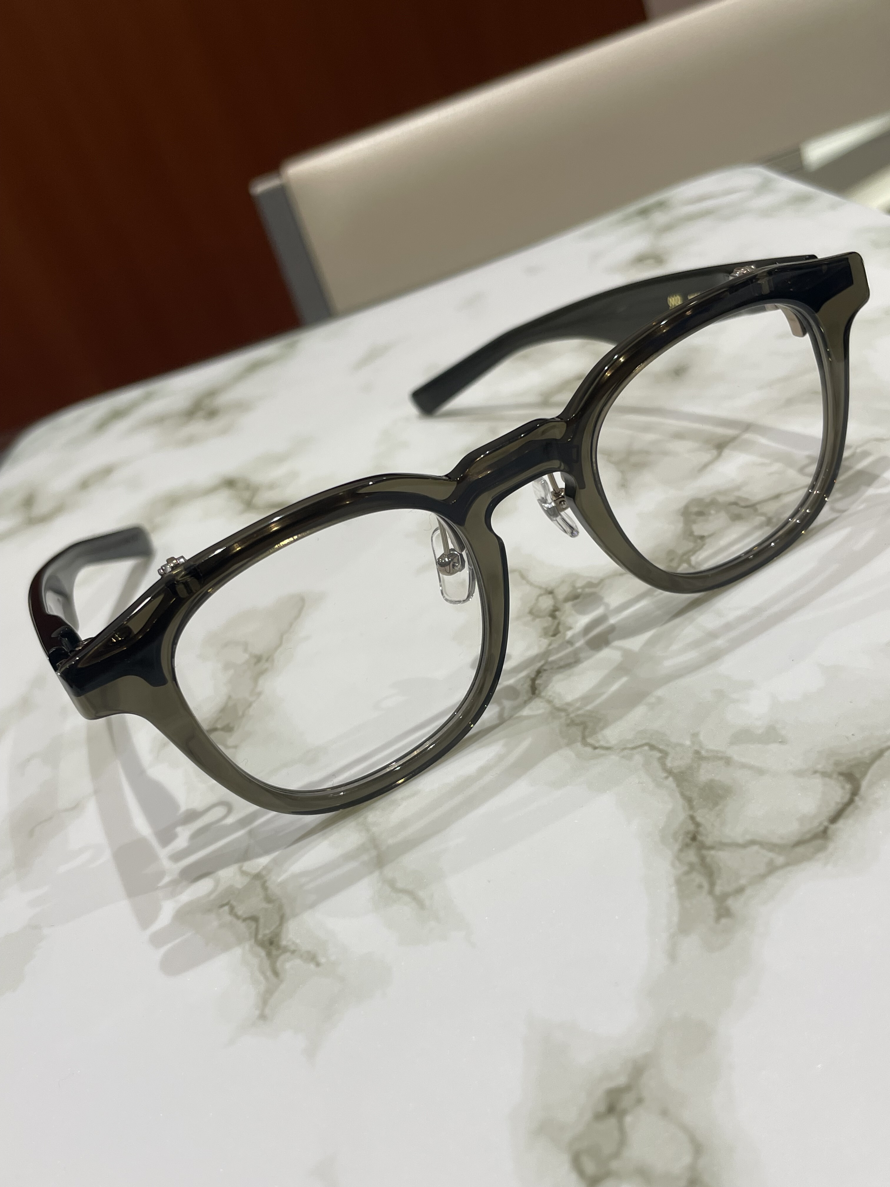 【999.9】問い合わせ多数の跳ね上げ式フレーム!