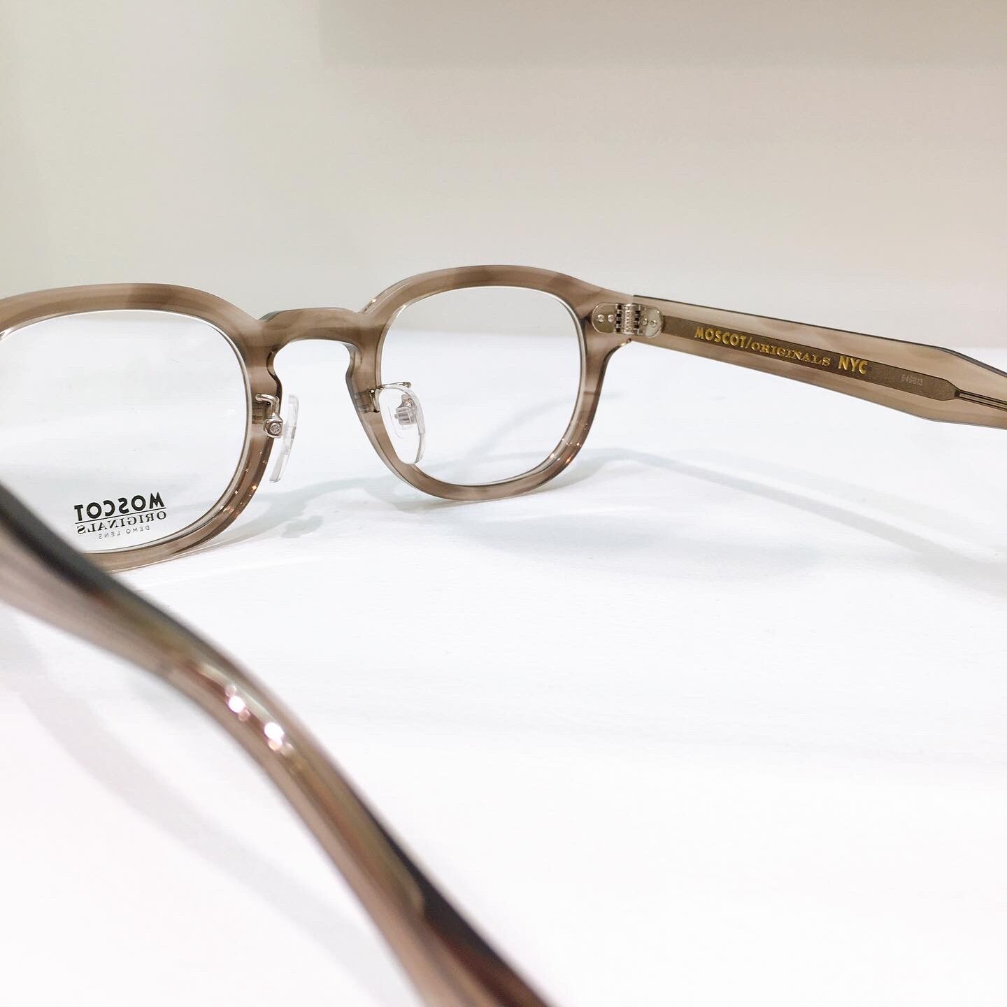 【MOSCOT】ブラウンアッシュ入荷しております!
