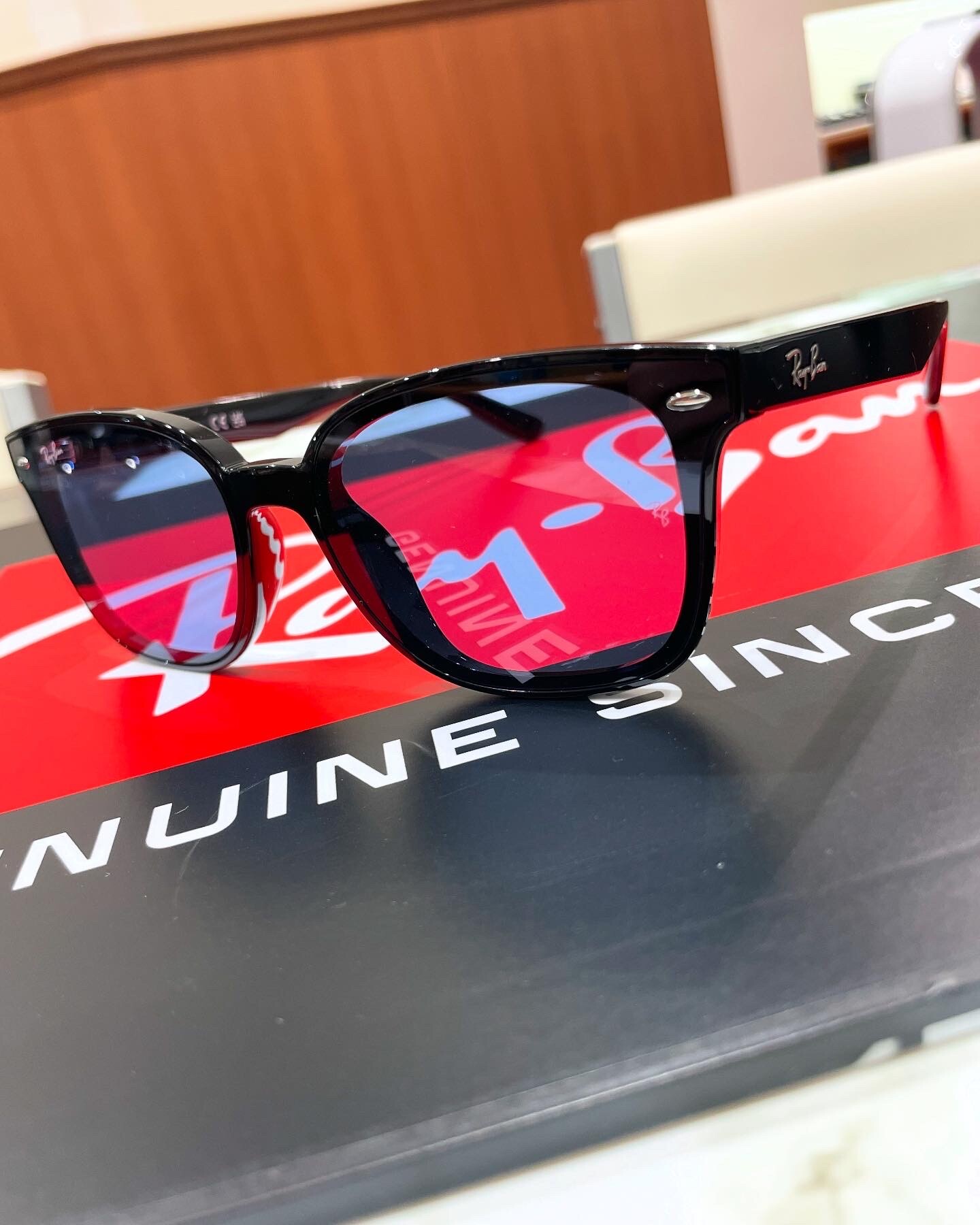 【Ray-Ban】個性派サングラスの入荷です!
