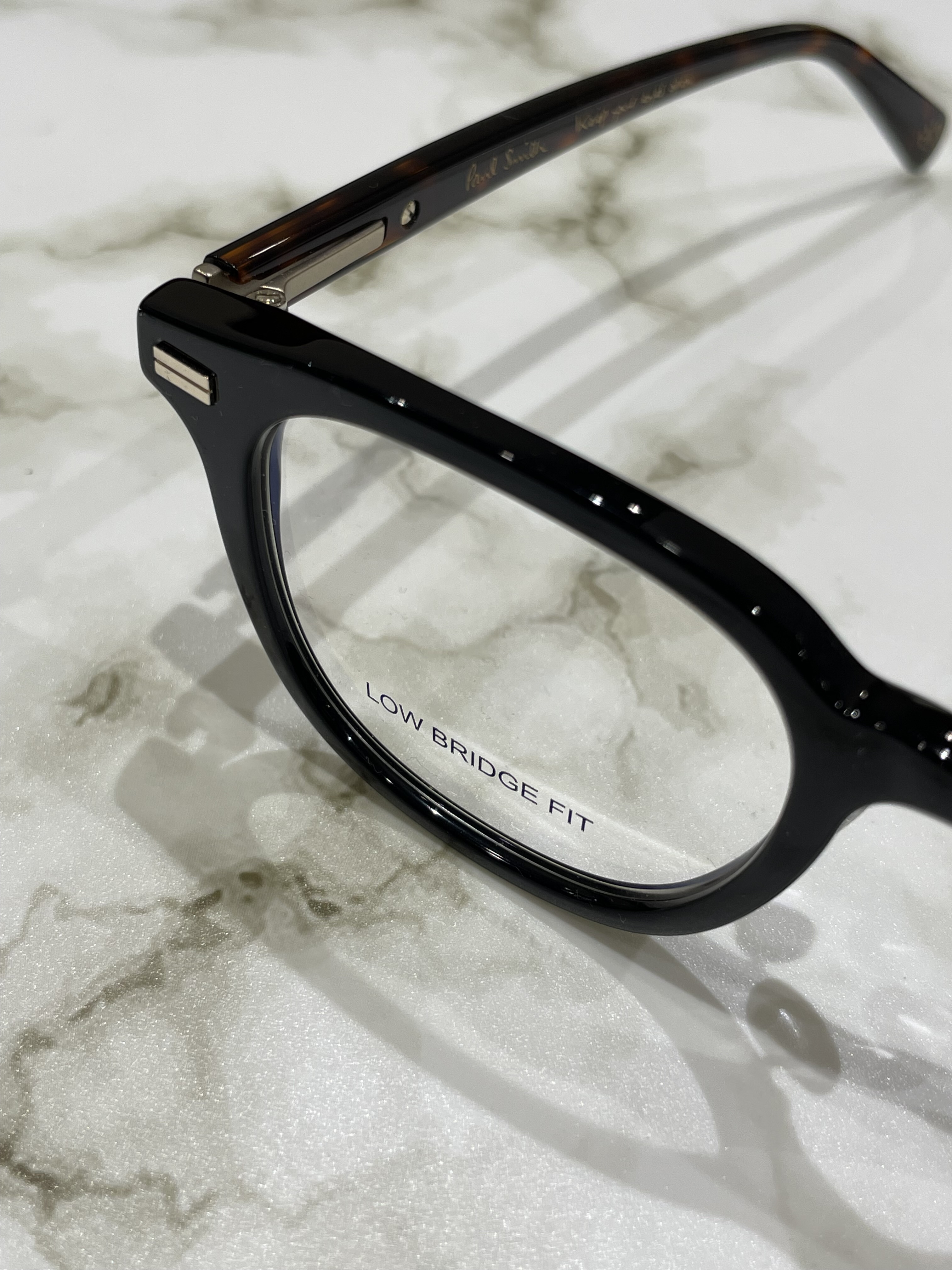 【Paul Smith】カジュアルに合わせやすいセルフレーム!