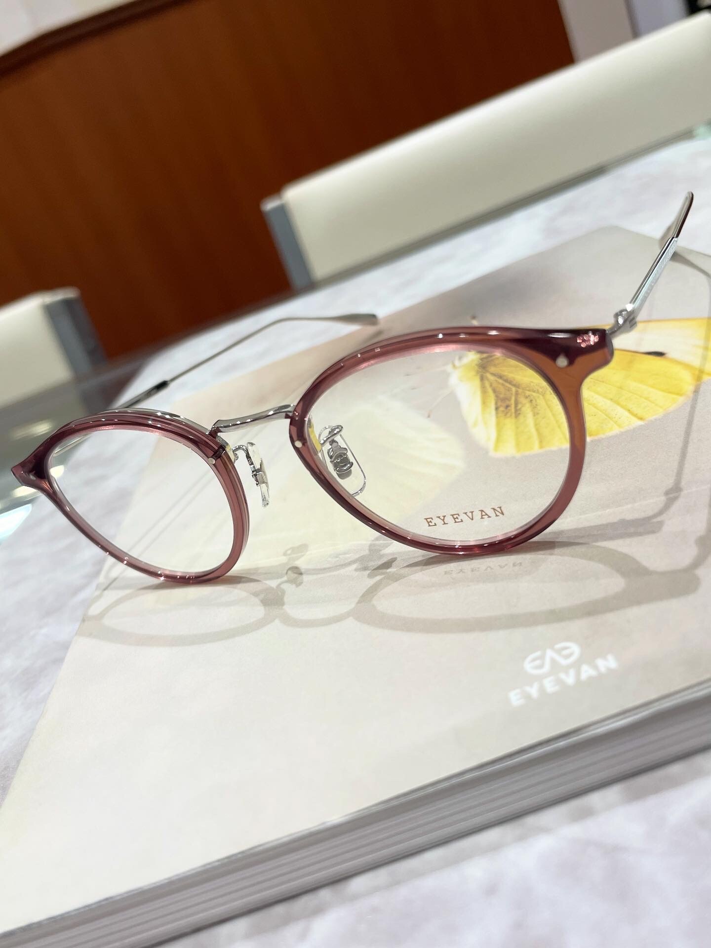 【EYEVAN】パステルカラーの可愛いコンビネーションフレーム！