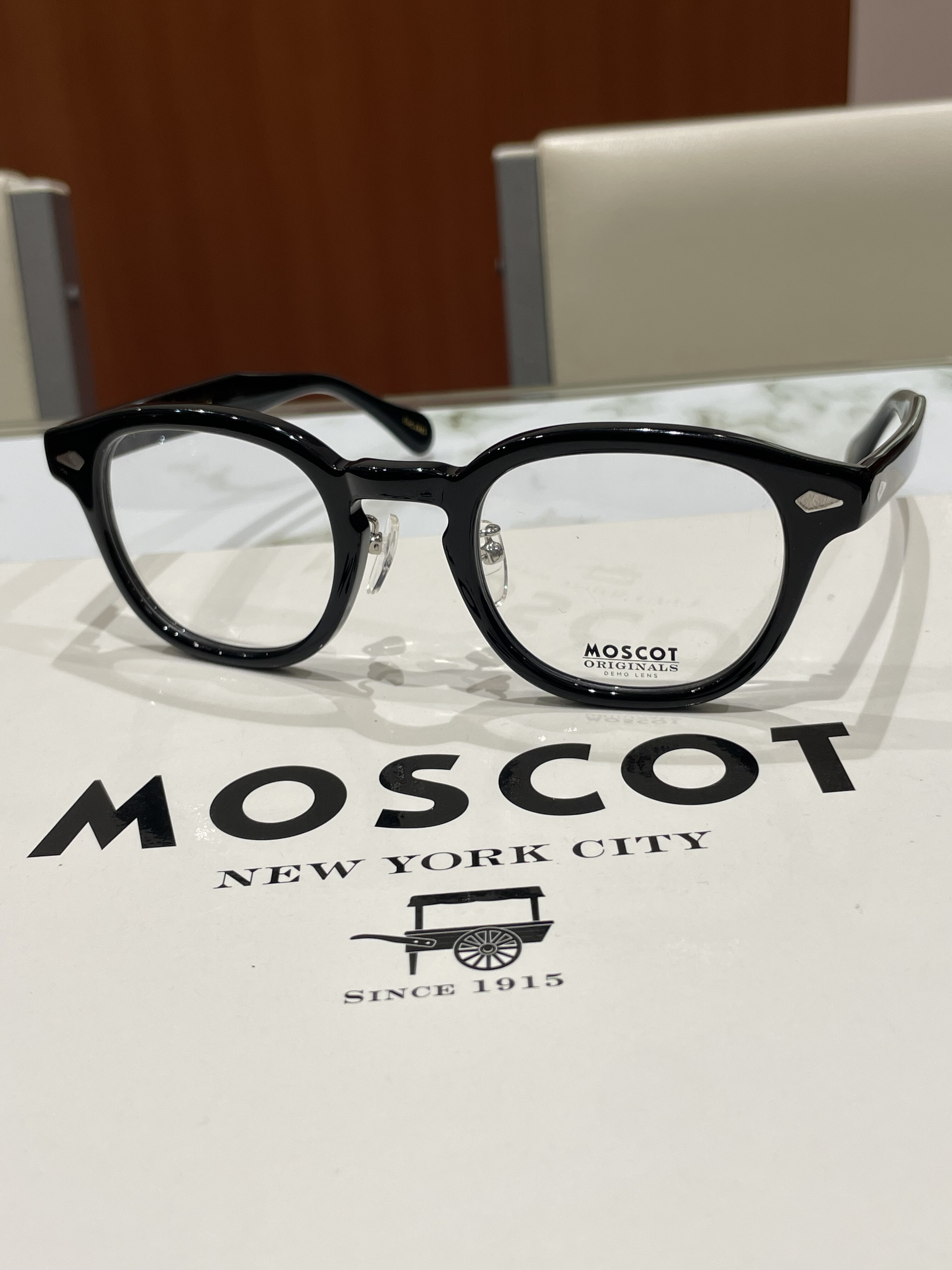 【MOSCOT】人気の高いシリーズが再入荷いたしました！