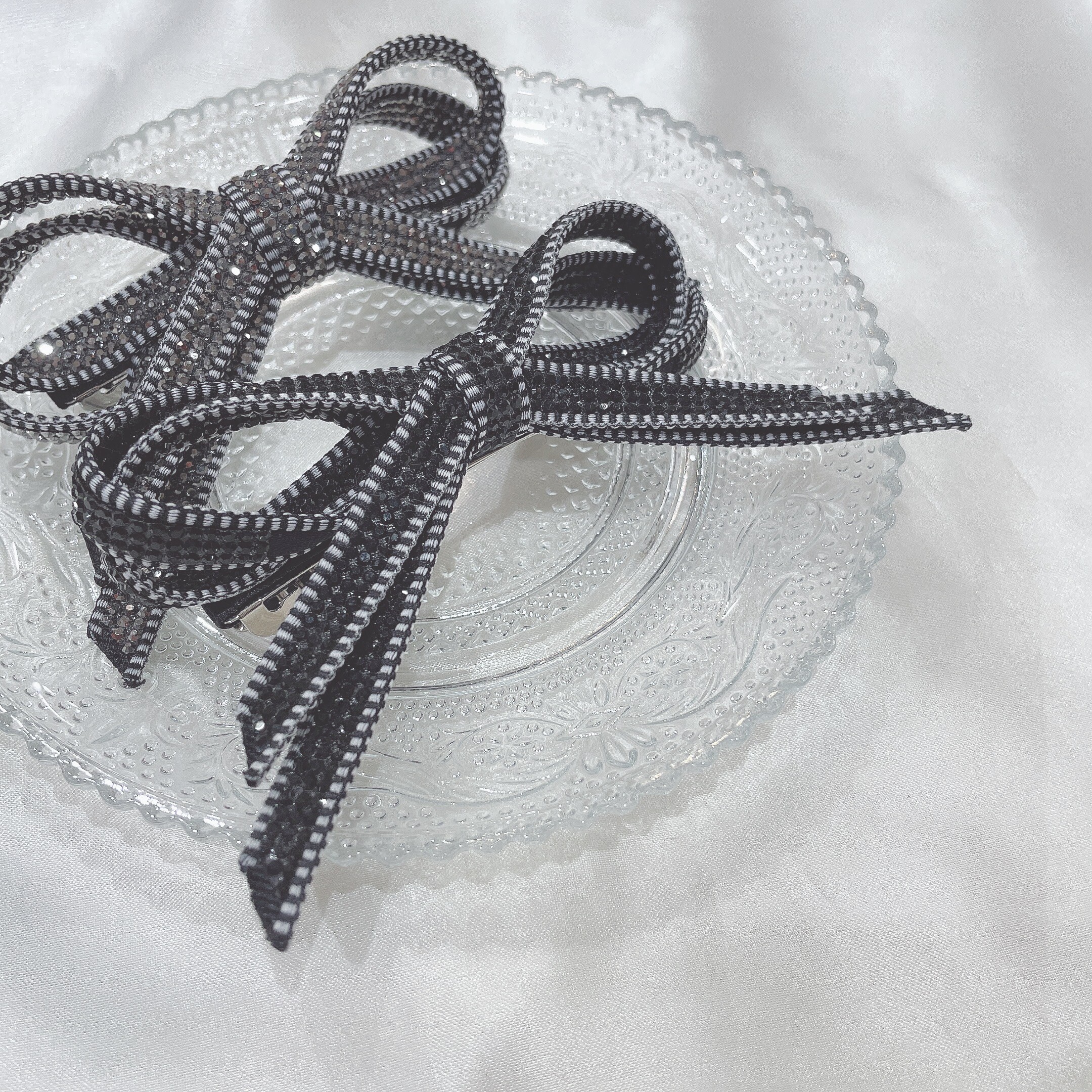 stone ribbon barrette *+。