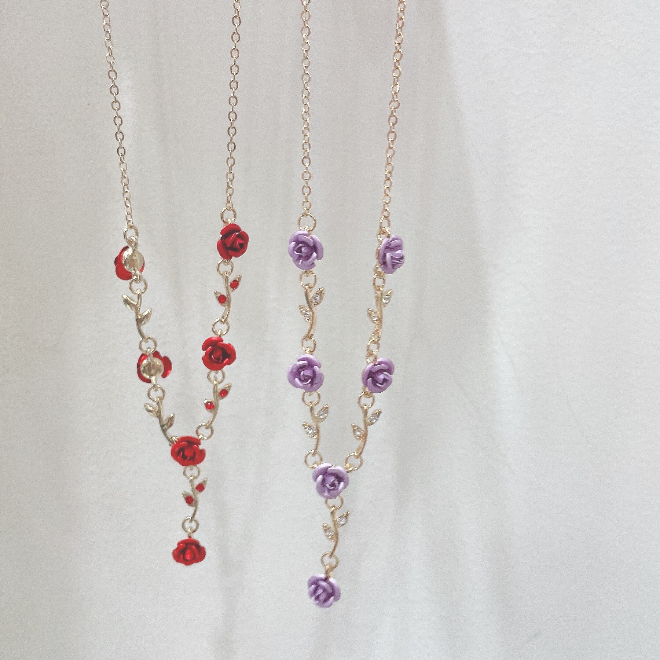 Rose Design Necklace 🥀