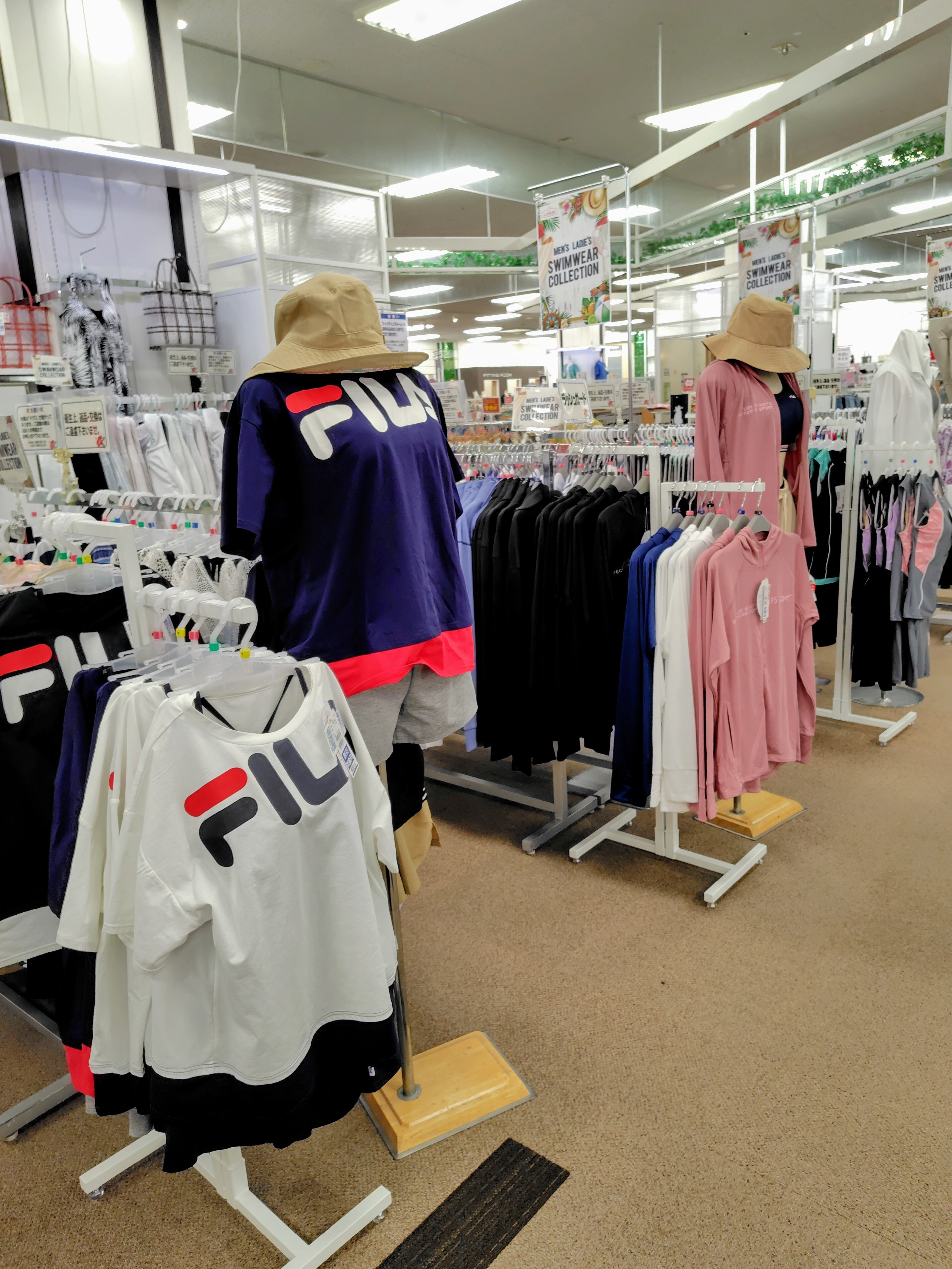 ”ゆかた”、”水着”販売中♪