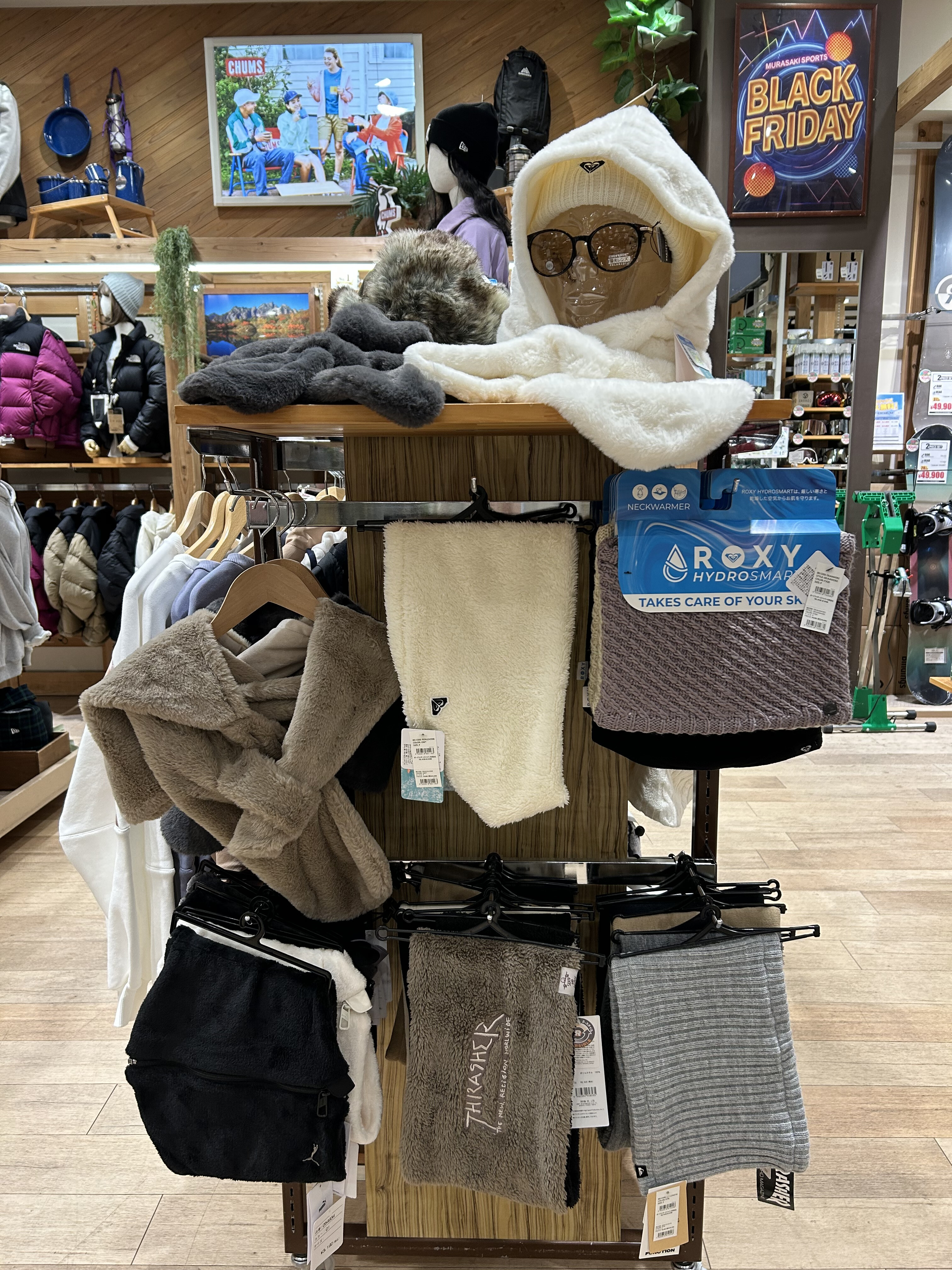 暖かい🔥小物アイテムのご紹介🧣🧦