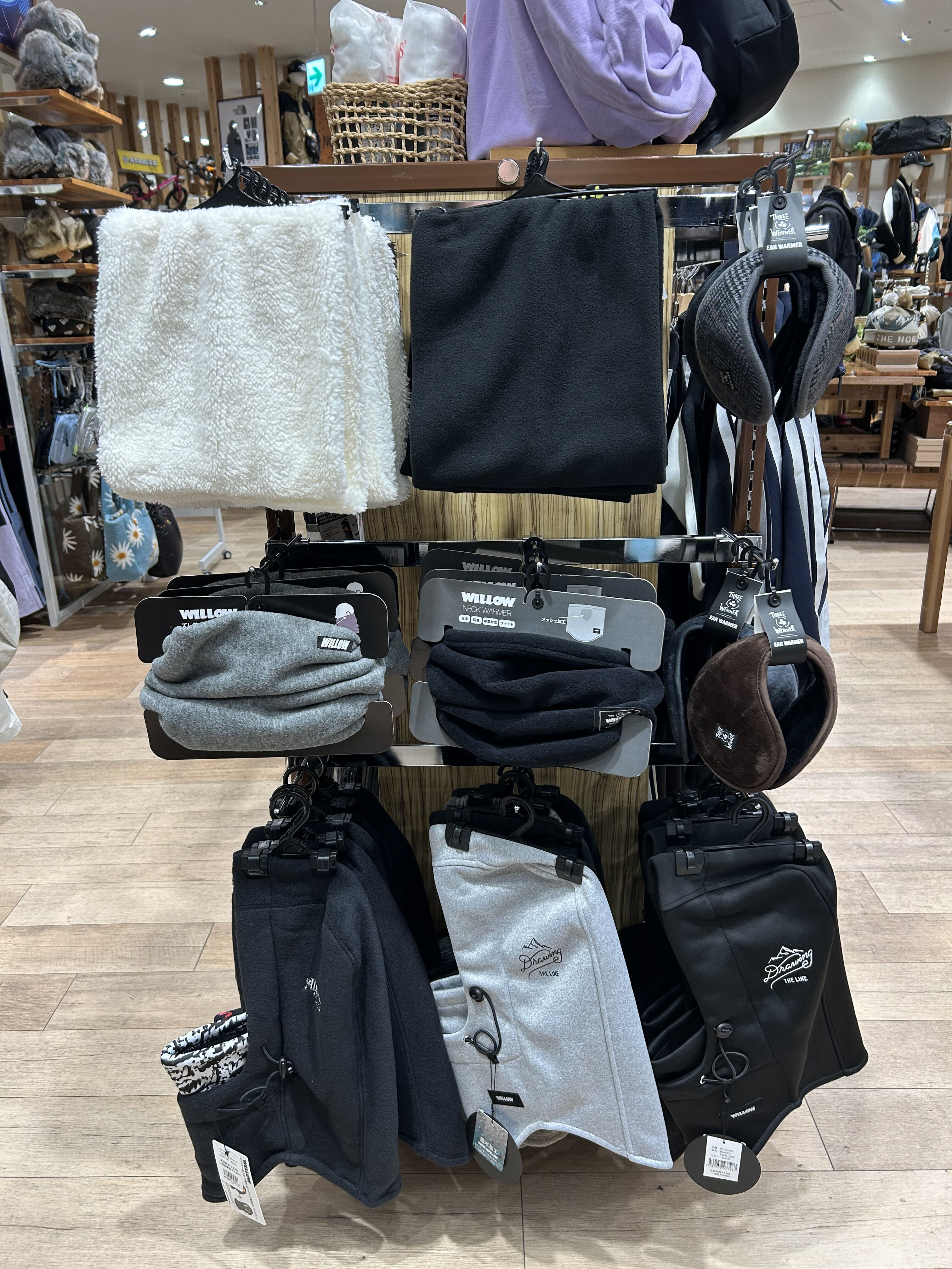 暖かい🔥小物アイテムのご紹介🧣🧦