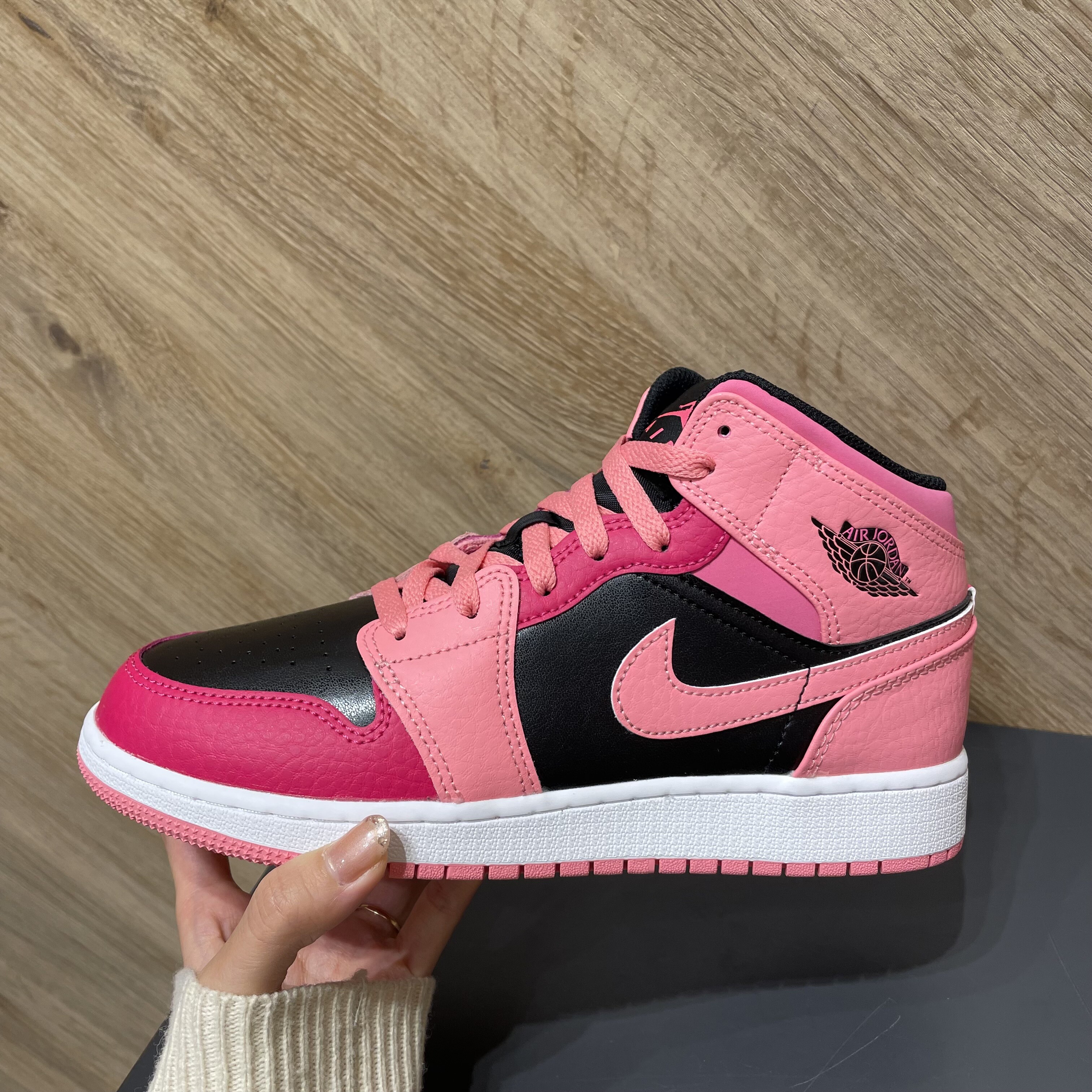 NIKE AIRJORDAN1 新作入荷!!
