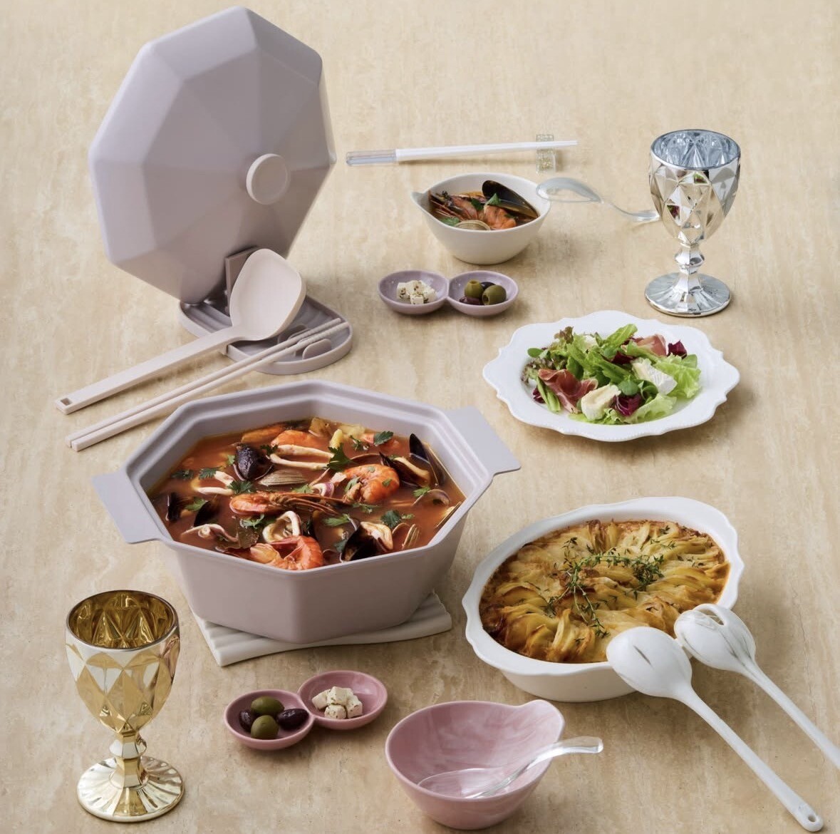 【New!】華やかに温かい鍋料理を🍲