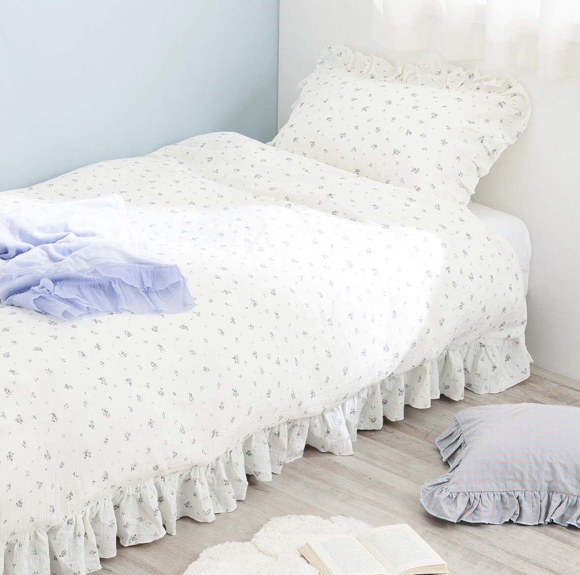 【New!】トレンド感のあるキュートな小花柄🪻