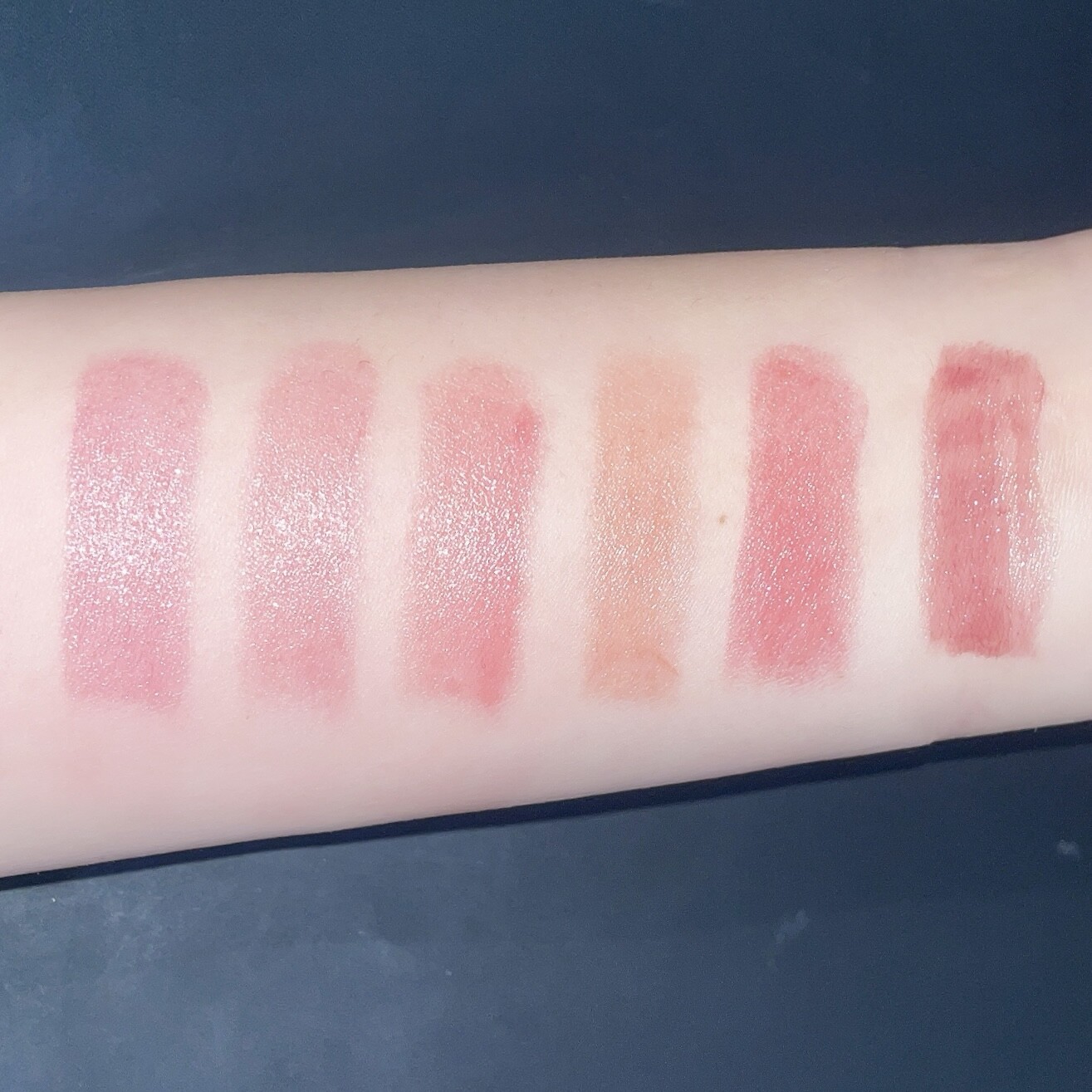 ロングセラー商品‼️OPERAグロウリップティントから春限定色登場🌸🤍一塗りで簡単に大人かわいいを叶えられる✨この春必見の限定色です💁🏻♀️🎀オペラグロウリップティント¥1,980(税込)