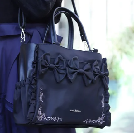 【本日入荷】撥水仕様のフェミニンバッグ♪