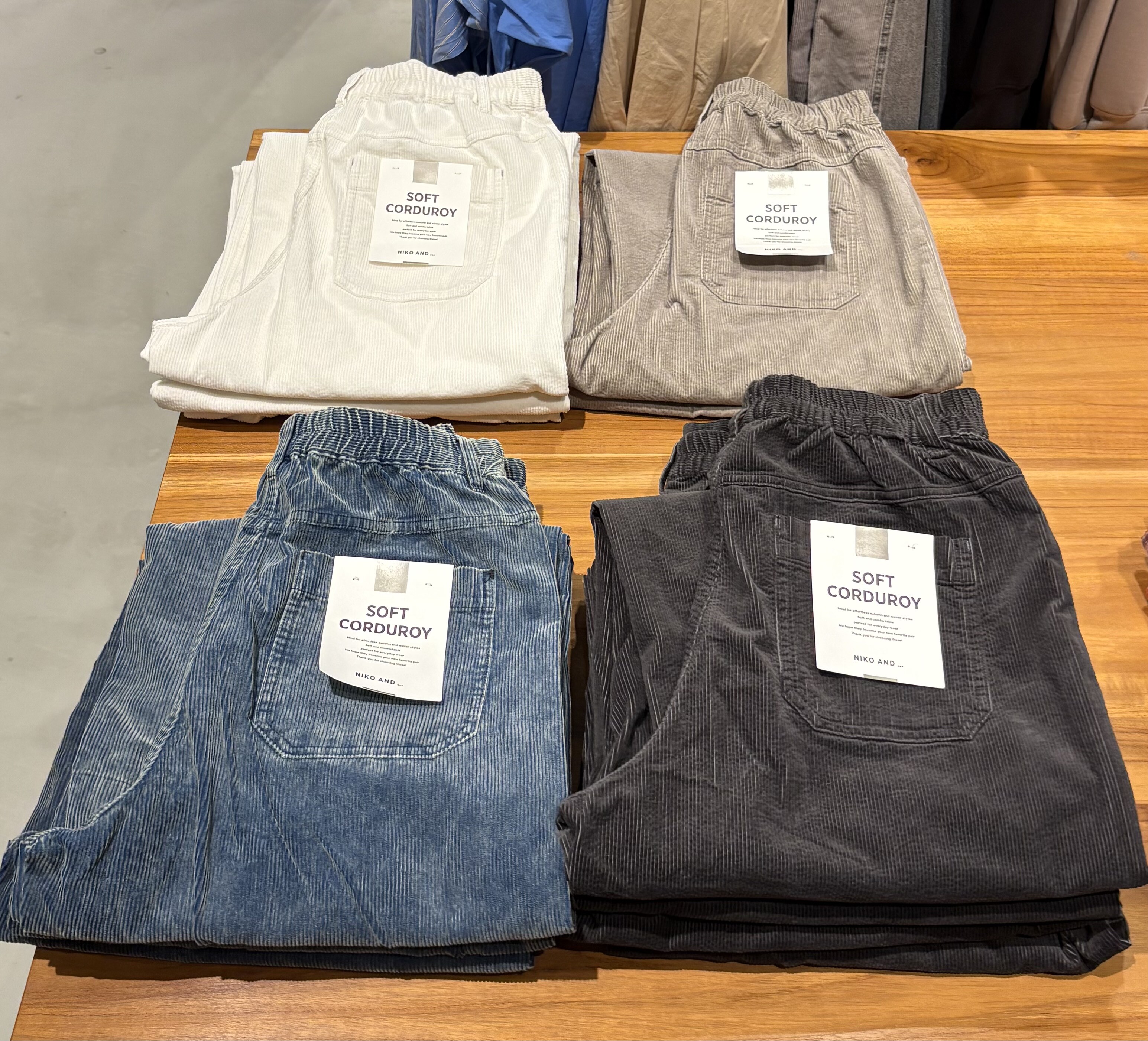 ディズニーコラボのスウェット入荷しました!!