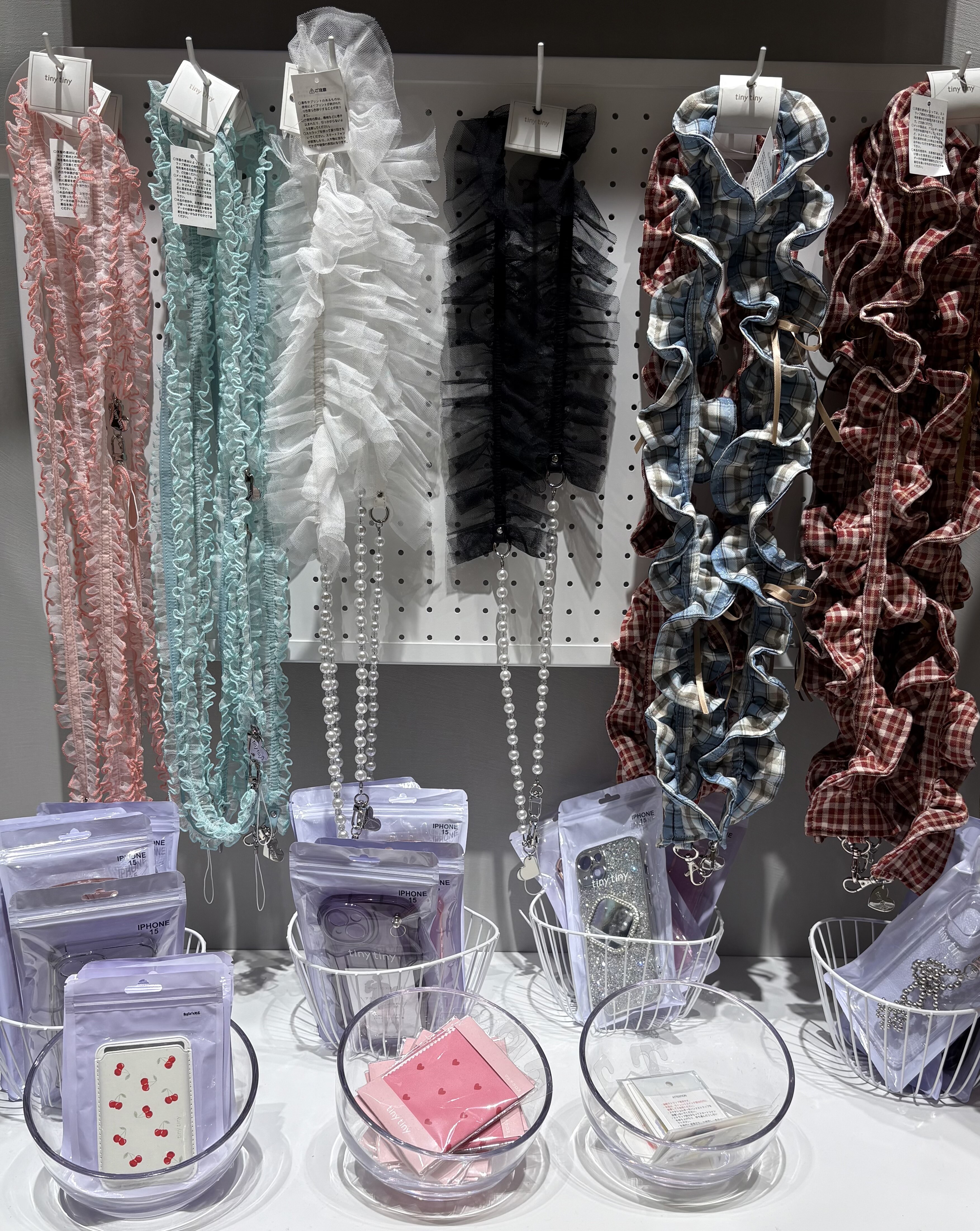 tinytinyのスマホアイテム入荷しております！