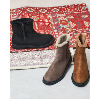 新作ブーツが続々と入荷しております！