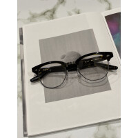 【EYEVAN】注目度の高いサーモントフレーム！