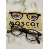 【MOSCOT】人気の定番セルフレーム！