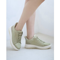 人気の撥水ハンズフリースニーカー新色ご紹介☘️