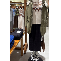 アウターやニット入荷しております！！