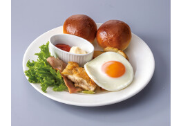 お子様チキン&目玉焼き