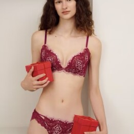 シュッとスタイルブラ入荷いたしました✨