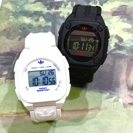 【adidas】デジタルなスポーツウォッチ★