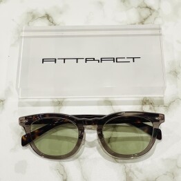【ATTRACT】クリアセルフレームのサングラス！